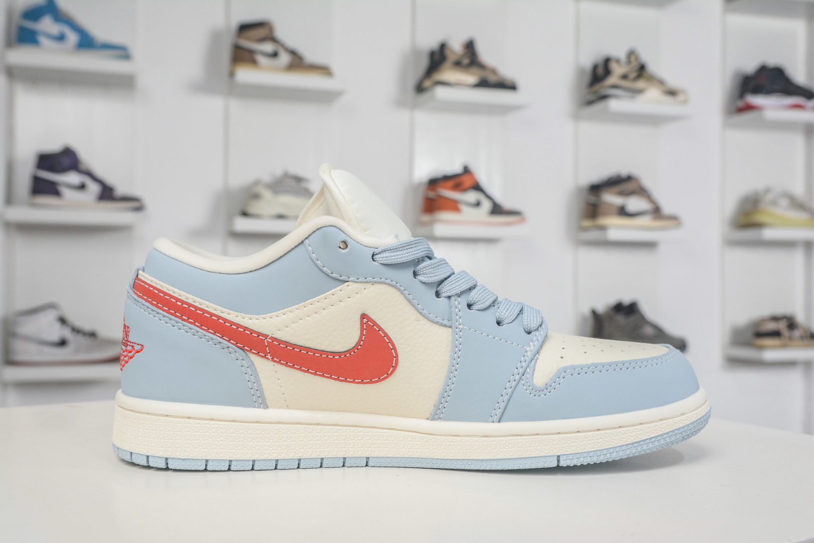 Air Jordan 1 Retro Low x Supreme SUP联名-白浅蓝红钩 QJ1988-012 Air Jordan 1 Retro Low x Supreme SUP联名-白浅蓝红钩 QJ1988-012