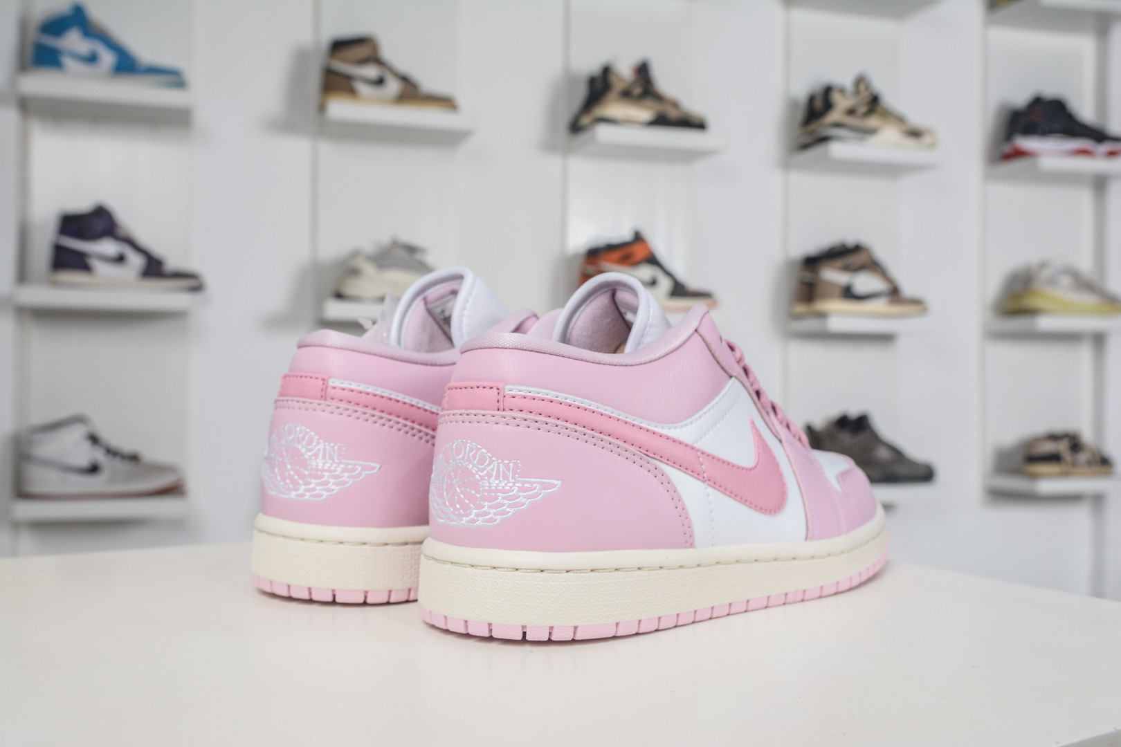 Air Jordan 1 Low 白粉 AJ1 低帮休闲板鞋 DC0774-607