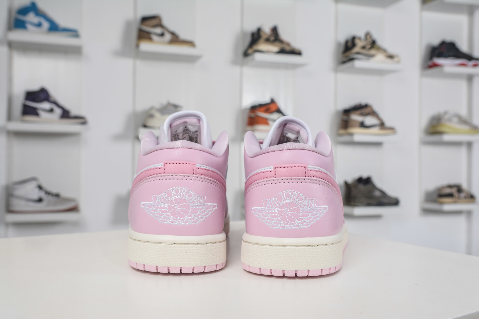 Air Jordan 1 Low 白粉 AJ1 低帮休闲板鞋 DC0774-607