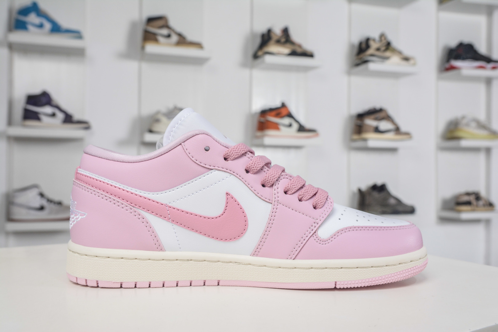 Air Jordan 1 Low 白粉 AJ1 低帮休闲板鞋 DC0774-607