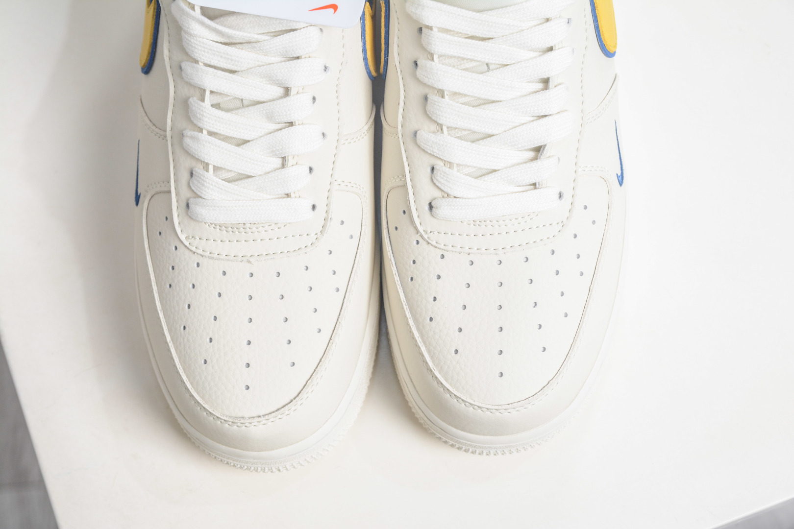 Nike Air Force 1 Low 07 米白黄蓝 FV3694-112 Nike Air Force 1 Low 07 米白黄蓝 FV3694-112