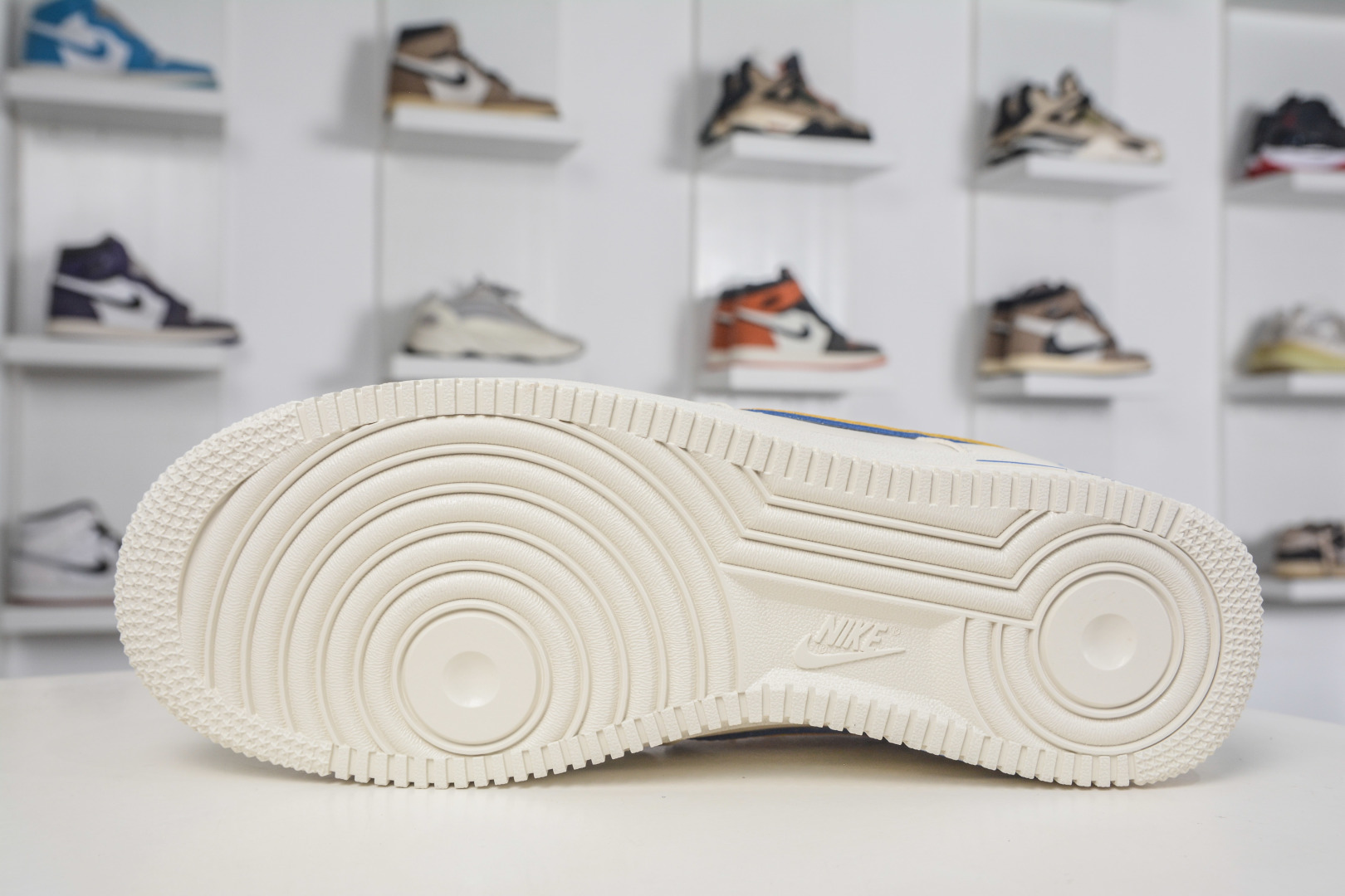 Nike Air Force 1 Low 07 米白黄蓝 FV3694-112 Nike Air Force 1 Low 07 米白黄蓝 FV3694-112