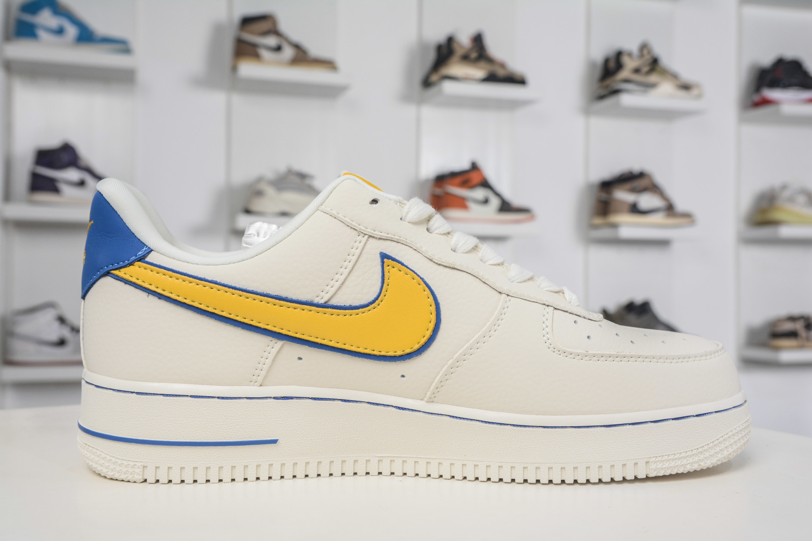 Nike Air Force 1 Low 07 米白黄蓝 FV3694-112 Nike Air Force 1 Low 07 米白黄蓝 FV3694-112