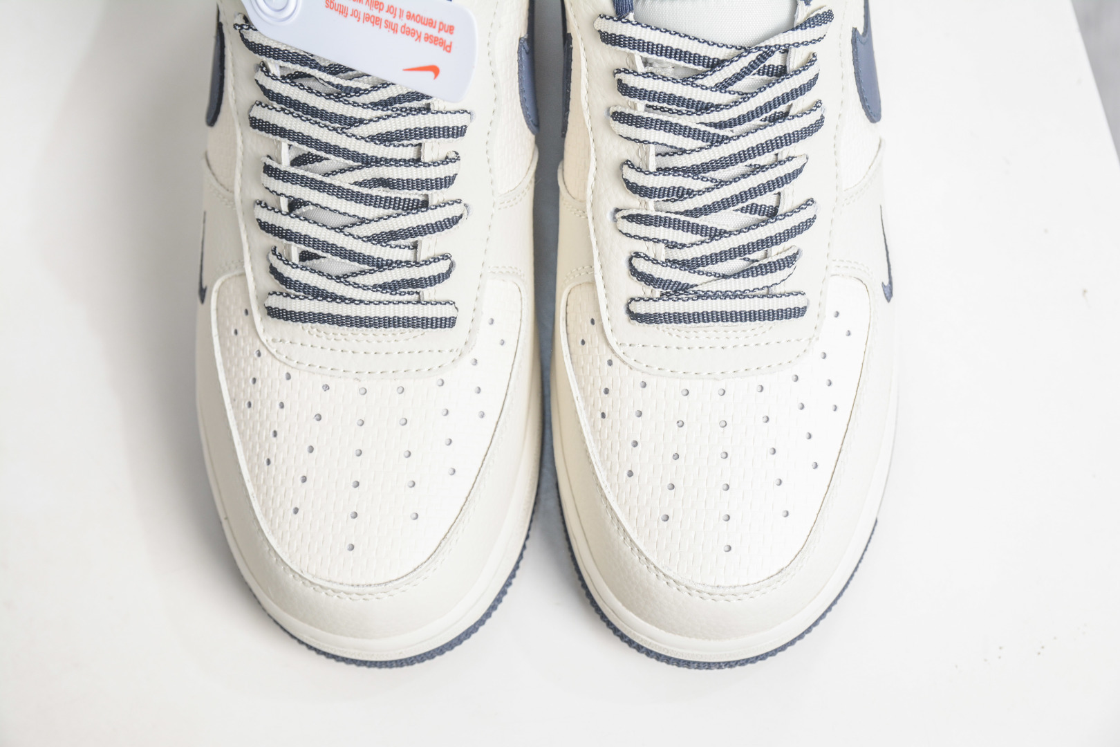 Nike Air Force 1 Low 07 米白藏青 FV3694-110 Nike Air Force 1 Low 07 米白藏青 FV3694-110