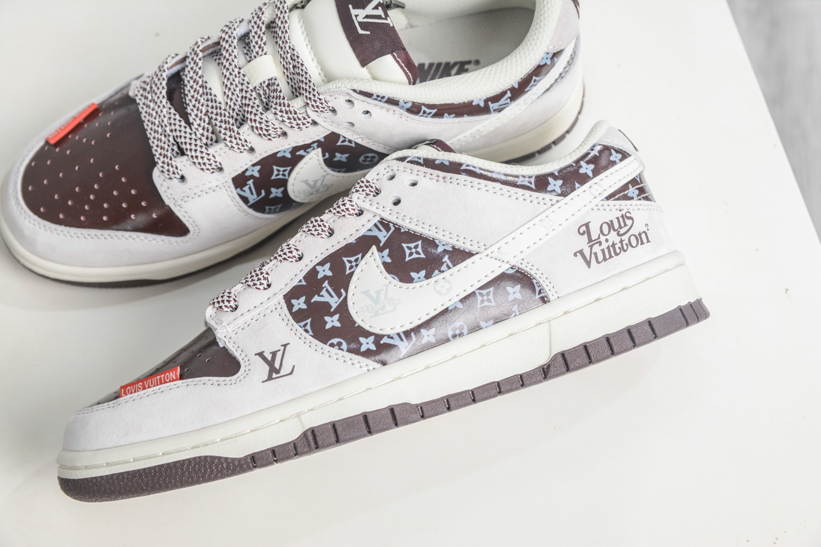 Nike SB Dunk Low x Louis Vuitton LV联名-米灰褐 DN3168-031 Nike SB Dunk Low x Louis Vuitton LV联名-米灰褐 DN3168-031