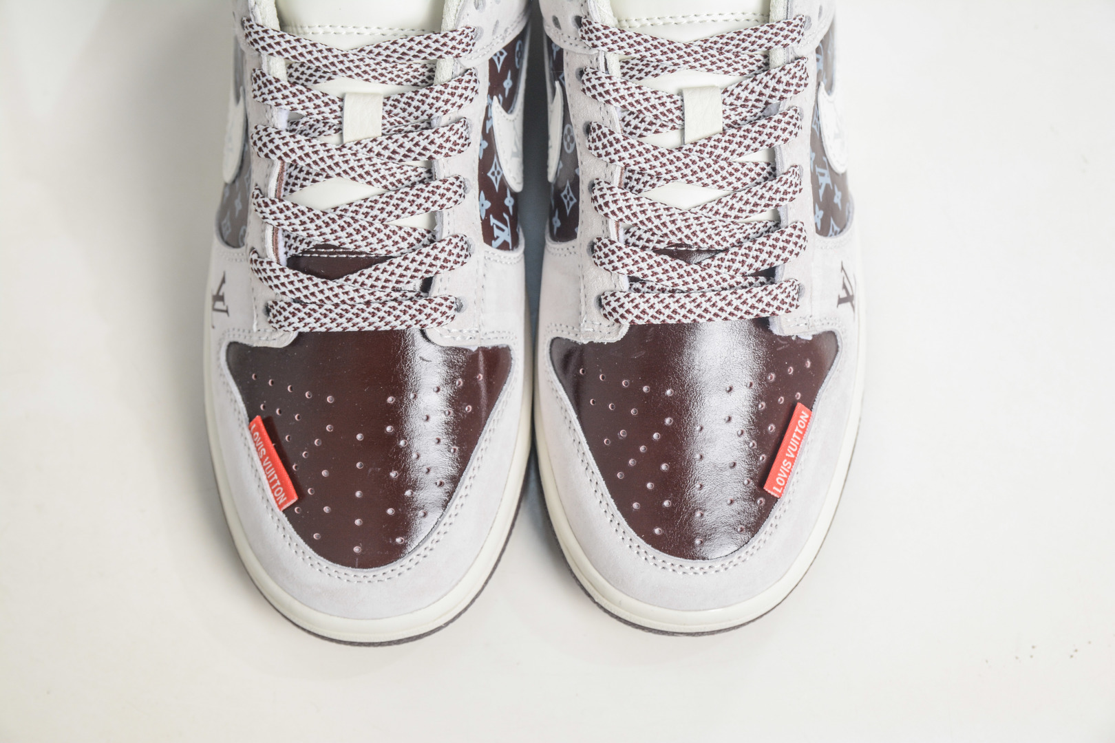 Nike SB Dunk Low x Louis Vuitton LV联名-米灰褐 DN3168-031 Nike SB Dunk Low x Louis Vuitton LV联名-米灰褐 DN3168-031