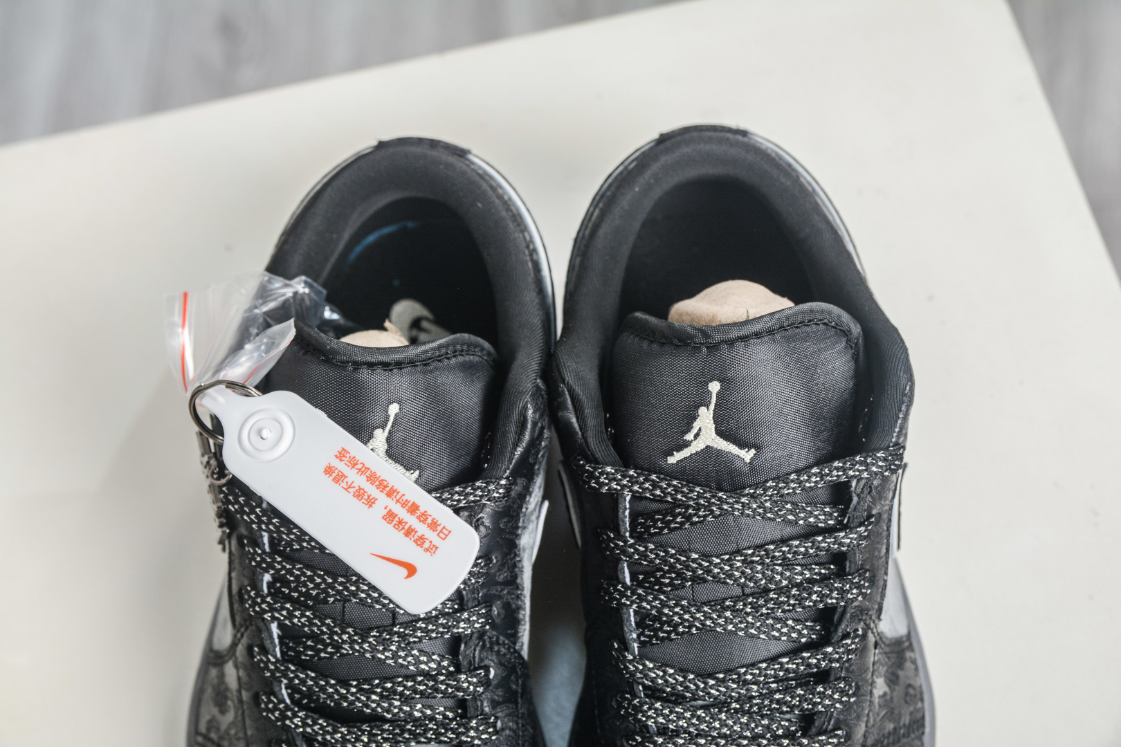 Air Jordan 1 Retro Low x Stussy 斯图西联名-黑灰 LD8888-015 Air Jordan 1 Retro Low x Stussy 斯图西联名-黑灰 LD8888-015