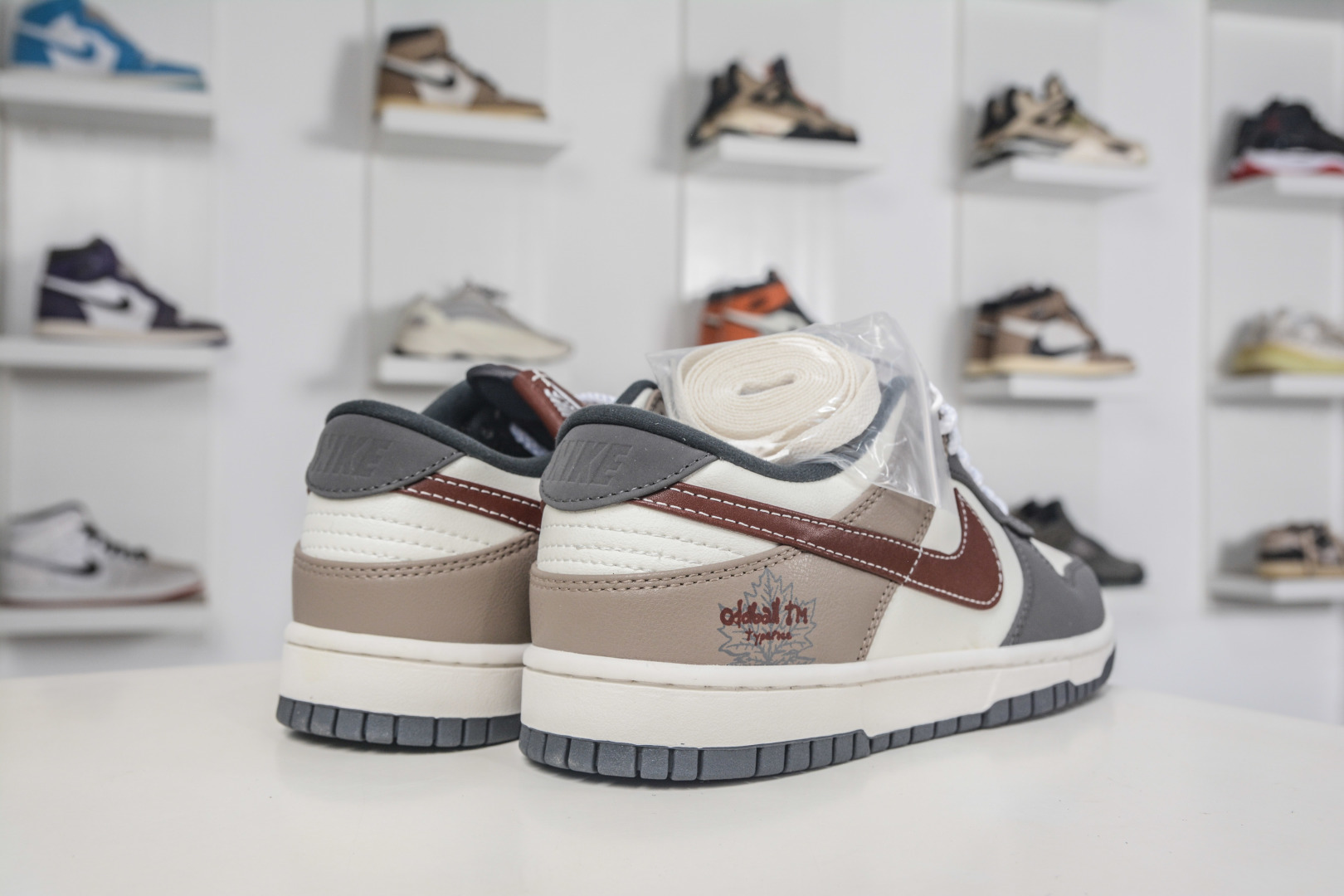 Nike SB Dunk Low 复古枫叶 猛擎制造 灰白棕 IM6670-202 Nike SB Dunk Low 复古枫叶 猛擎制造 灰白棕 IM6670-202