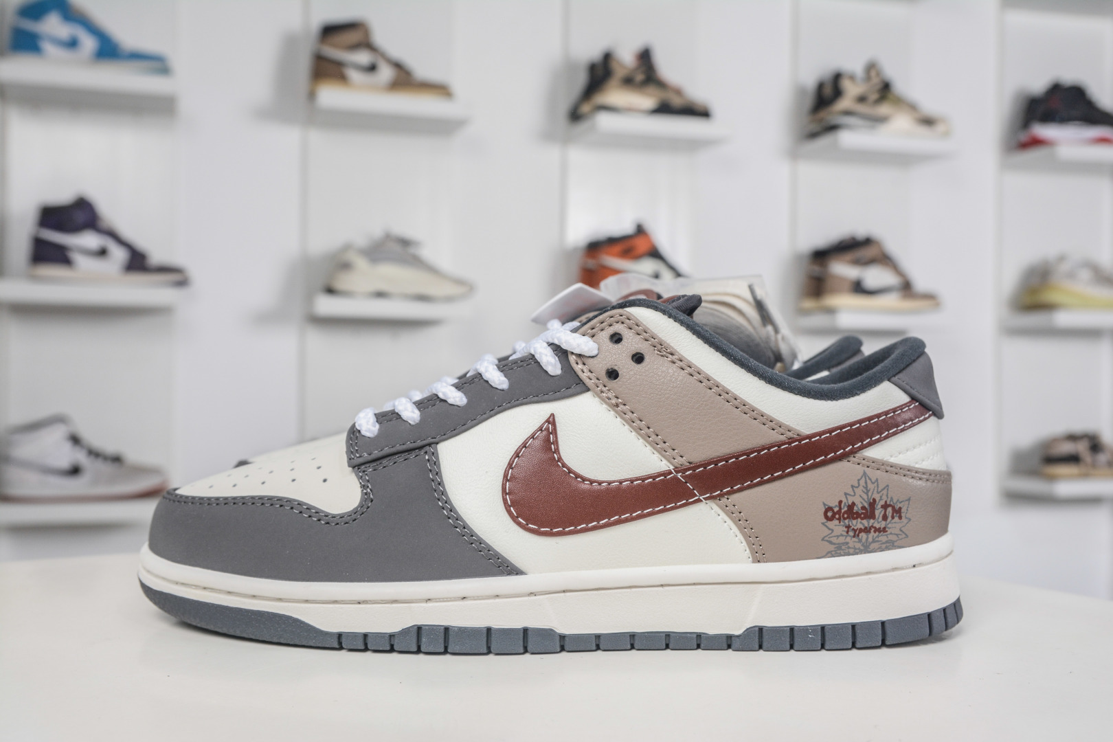 Nike SB Dunk Low 复古枫叶 猛擎制造 灰白棕 IM6670-202 Nike SB Dunk Low 复古枫叶 猛擎制造 灰白棕 IM6670-202