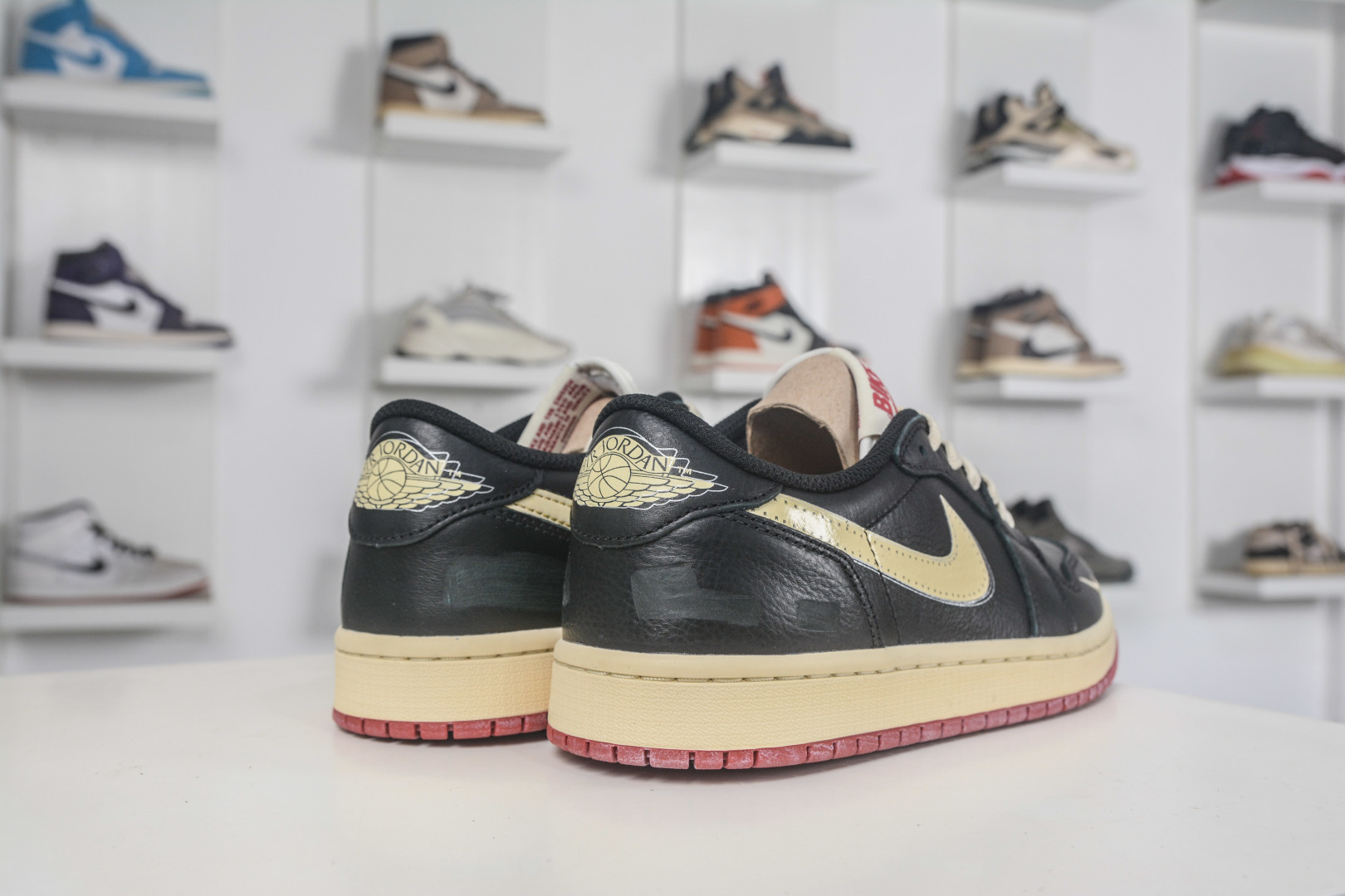 DTNigel Sylvester x Jordan Air Jordan 1 Retro Low Nitro ”Better With Time” 联名白黑红 IB8958-001 DTNigel Sylvester x Jordan Air Jordan 1 Retro Low Nitro ”Better With Time” 联名白黑红 IB8958-001