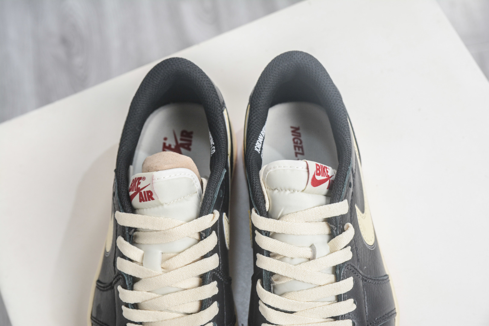 DTNigel Sylvester x Jordan Air Jordan 1 Retro Low Nitro ”Better With Time” 联名白黑红 IB8958-001 DTNigel Sylvester x Jordan Air Jordan 1 Retro Low Nitro ”Better With Time” 联名白黑红 IB8958-001