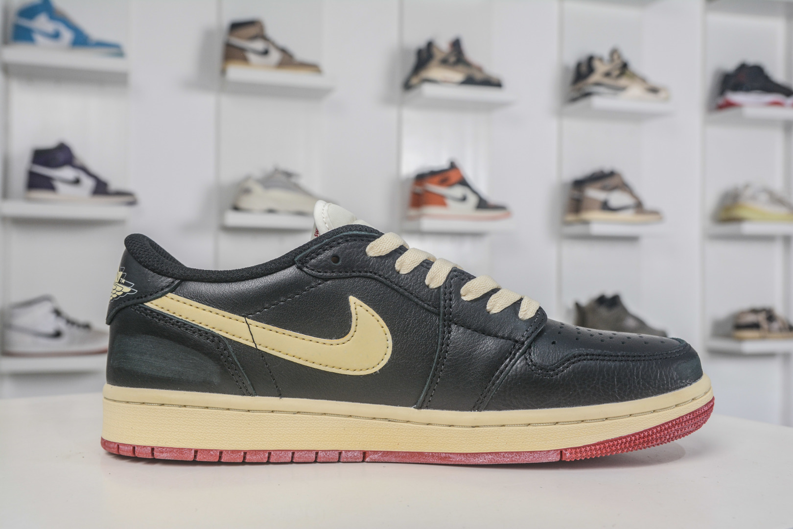 DTNigel Sylvester x Jordan Air Jordan 1 Retro Low Nitro ”Better With Time” 联名白黑红 IB8958-001 DTNigel Sylvester x Jordan Air Jordan 1 Retro Low Nitro ”Better With Time” 联名白黑红 IB8958-001