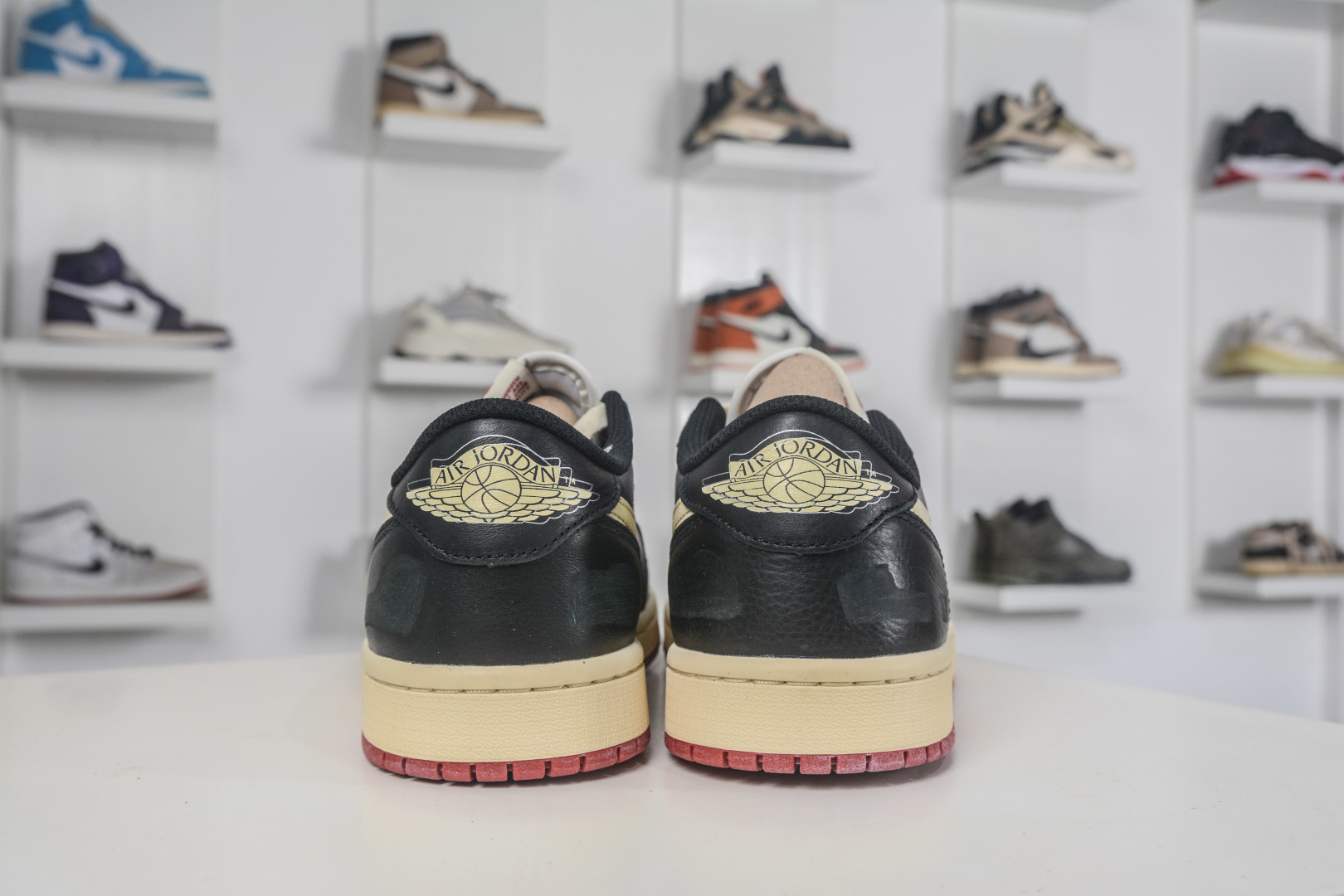 DTNigel Sylvester x Jordan Air Jordan 1 Retro Low Nitro ”Better With Time” 联名白黑红 IB8958-001 DTNigel Sylvester x Jordan Air Jordan 1 Retro Low Nitro ”Better With Time” 联名白黑红 IB8958-001