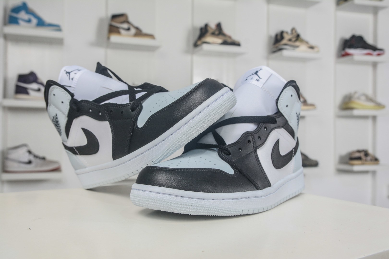 DTAir Jordan AJ1 Mid 中帮 黑白蓝 DQ8426-002 DTAir Jordan AJ1 Mid 中帮 黑白蓝 DQ8426-002