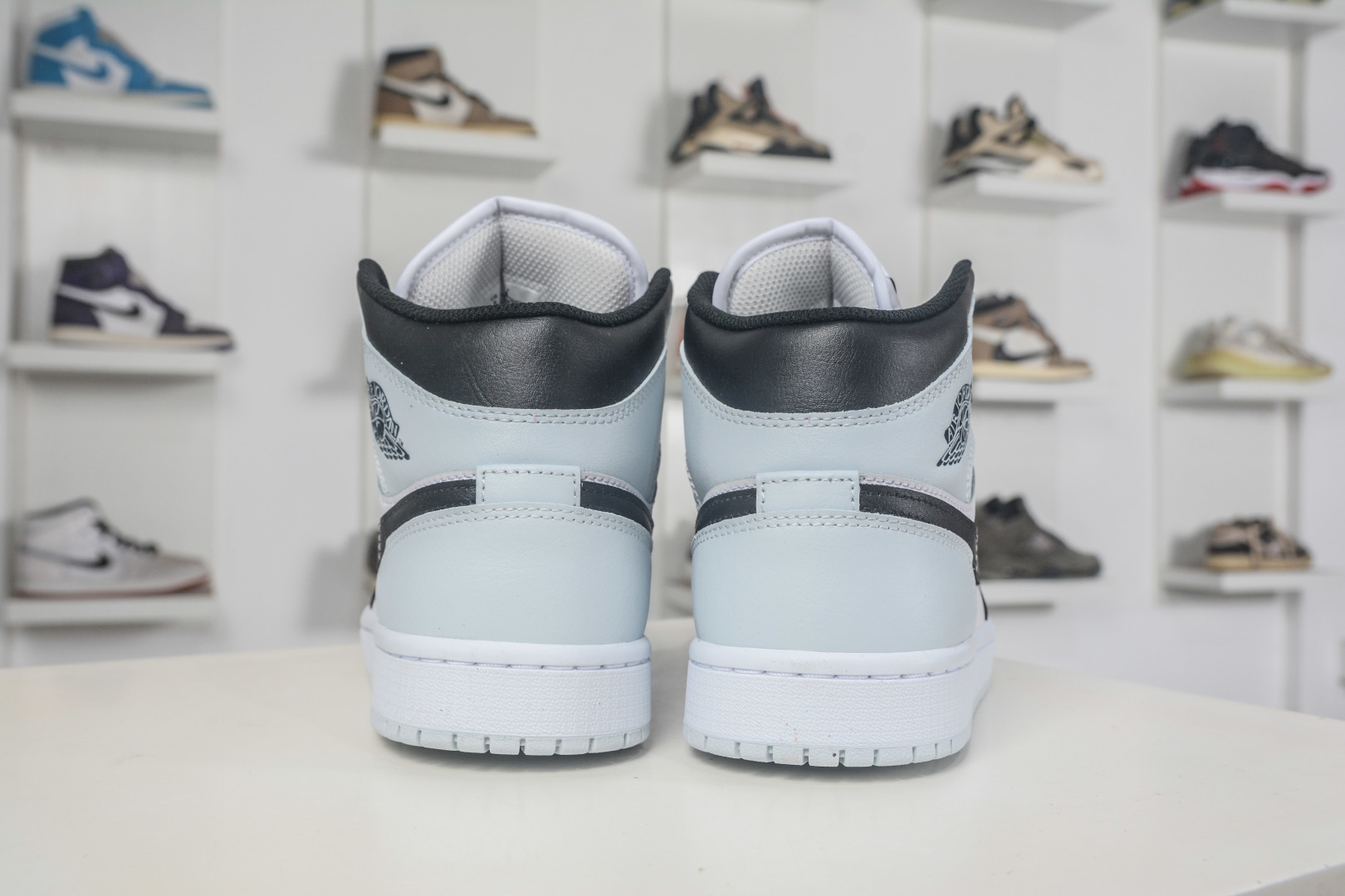 DTAir Jordan AJ1 Mid 中帮 黑白蓝 DQ8426-002 DTAir Jordan AJ1 Mid 中帮 黑白蓝 DQ8426-002