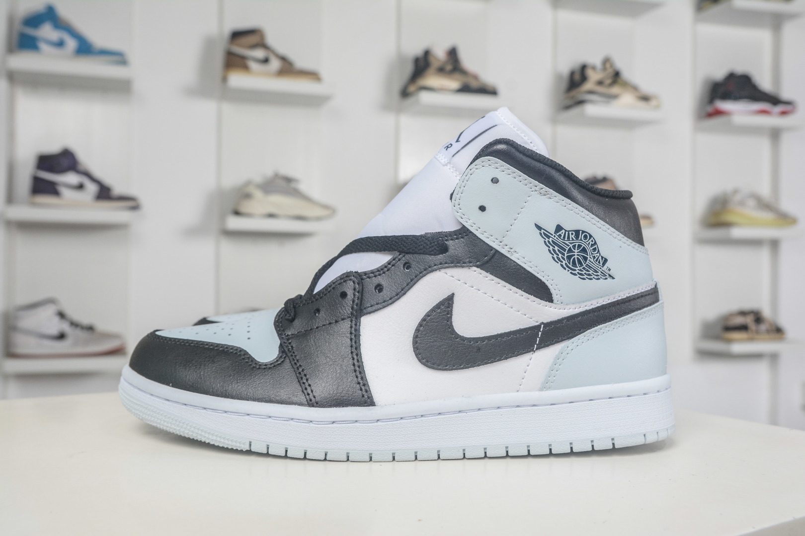DTAir Jordan AJ1 Mid 中帮 黑白蓝 DQ8426-002 DTAir Jordan AJ1 Mid 中帮 黑白蓝 DQ8426-002