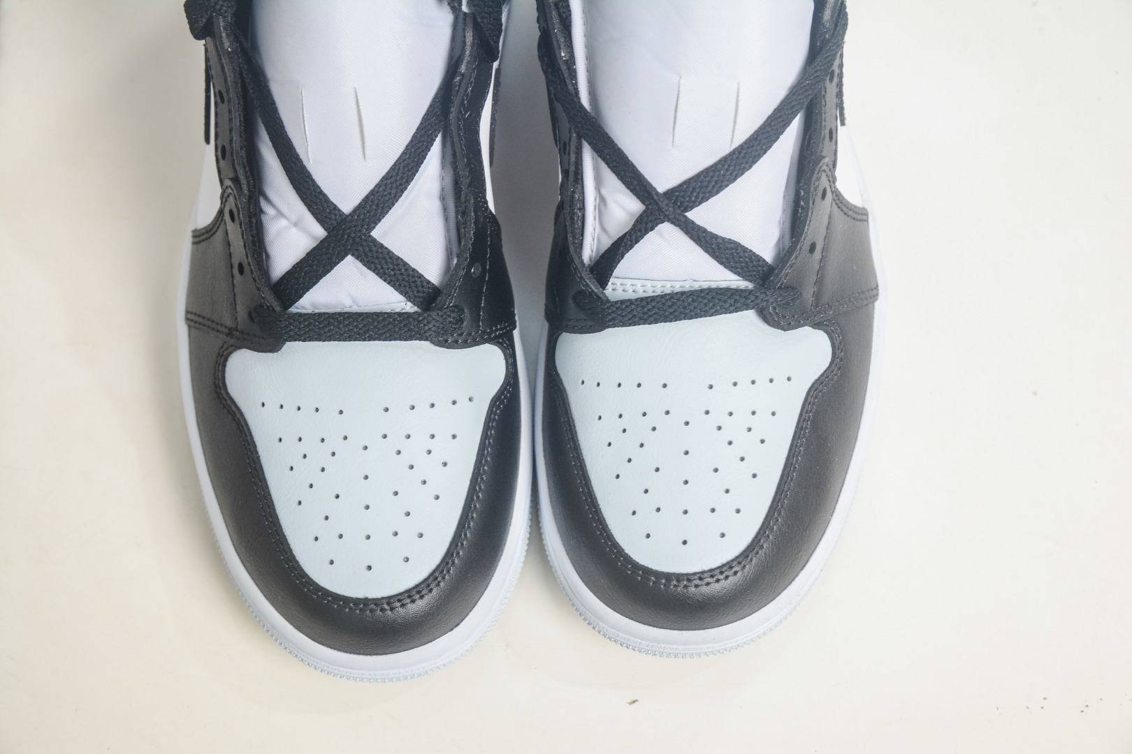 DTAir Jordan AJ1 Mid 中帮 黑白蓝 DQ8426-002 DTAir Jordan AJ1 Mid 中帮 黑白蓝 DQ8426-002