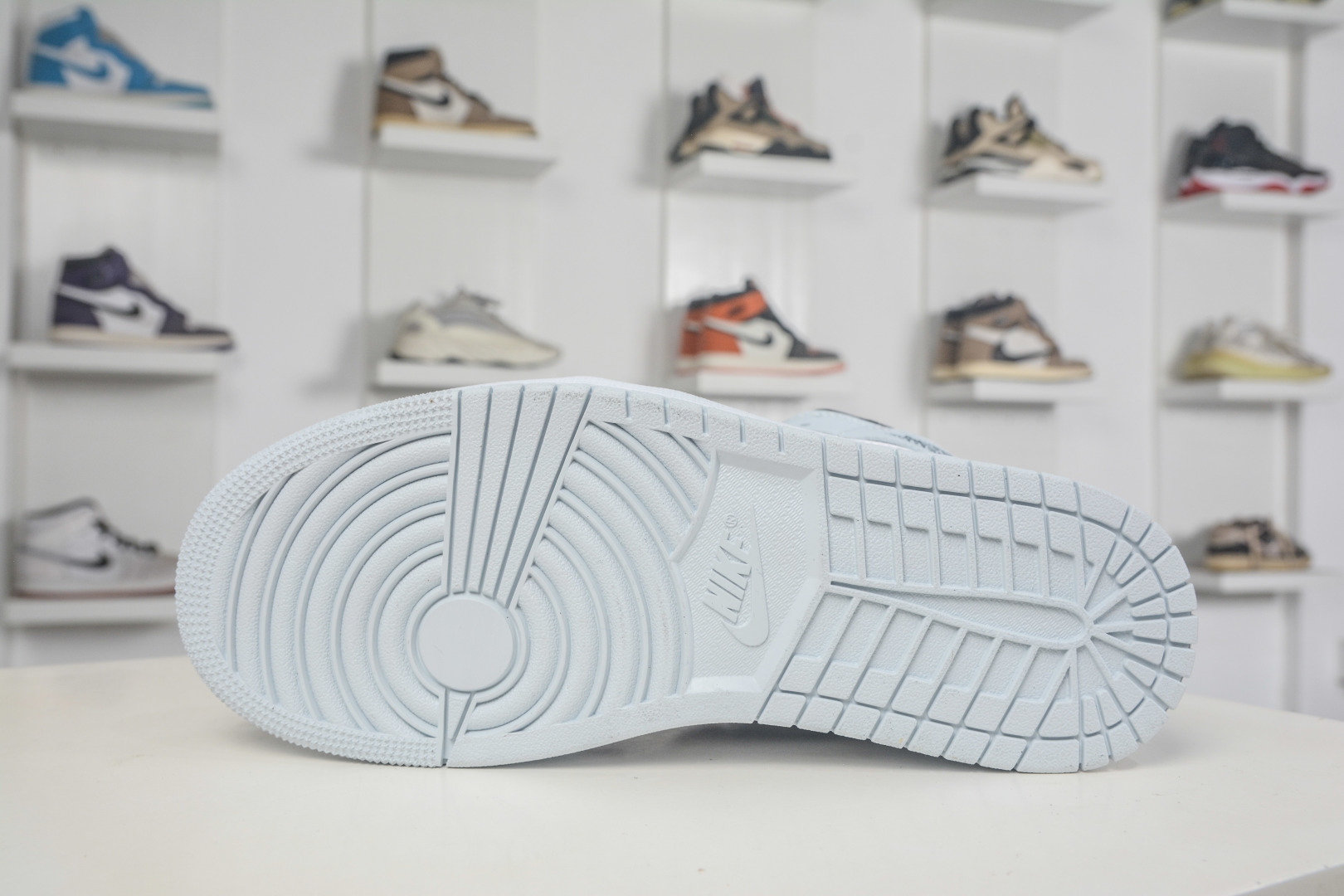 DTAir Jordan AJ1 Mid 中帮 黑白蓝 DQ8426-002 DTAir Jordan AJ1 Mid 中帮 黑白蓝 DQ8426-002