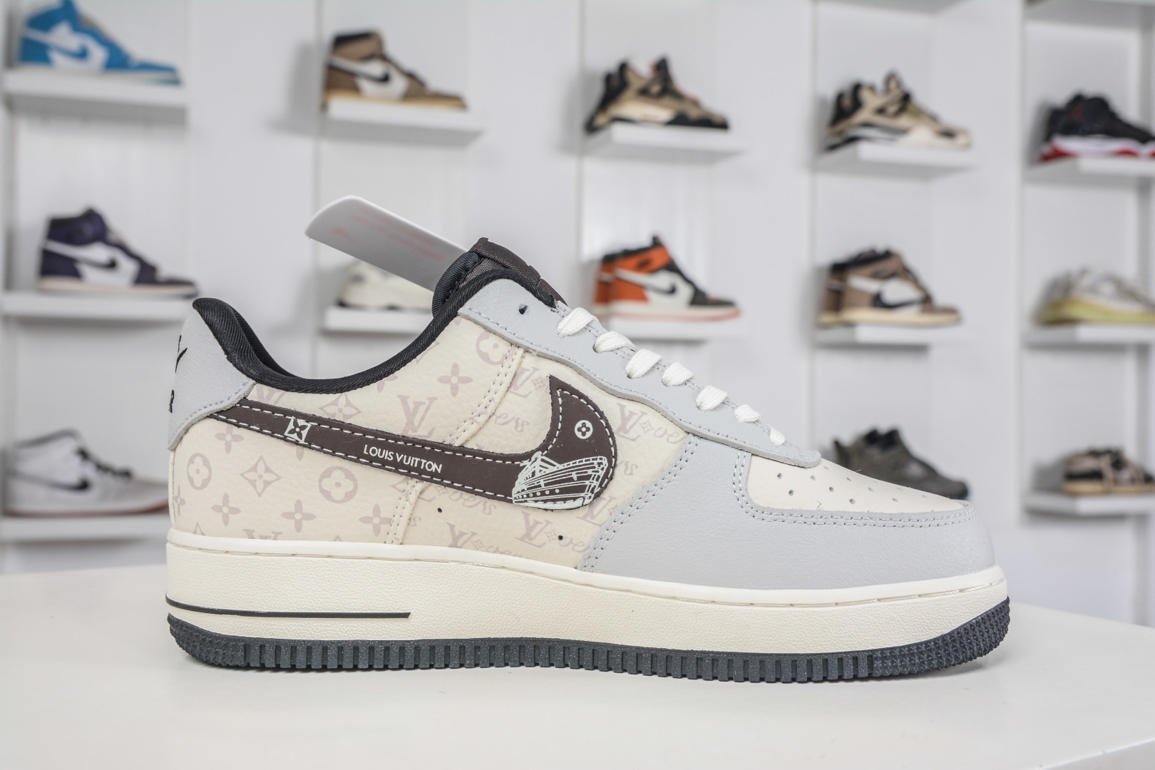 Nike Air Force 1 Low 07 x Louis Vuitton LV联名-米灰棕 DF0188-138 Nike Air Force 1 Low 07 x Louis Vuitton LV联名-米灰棕 DF0188-138