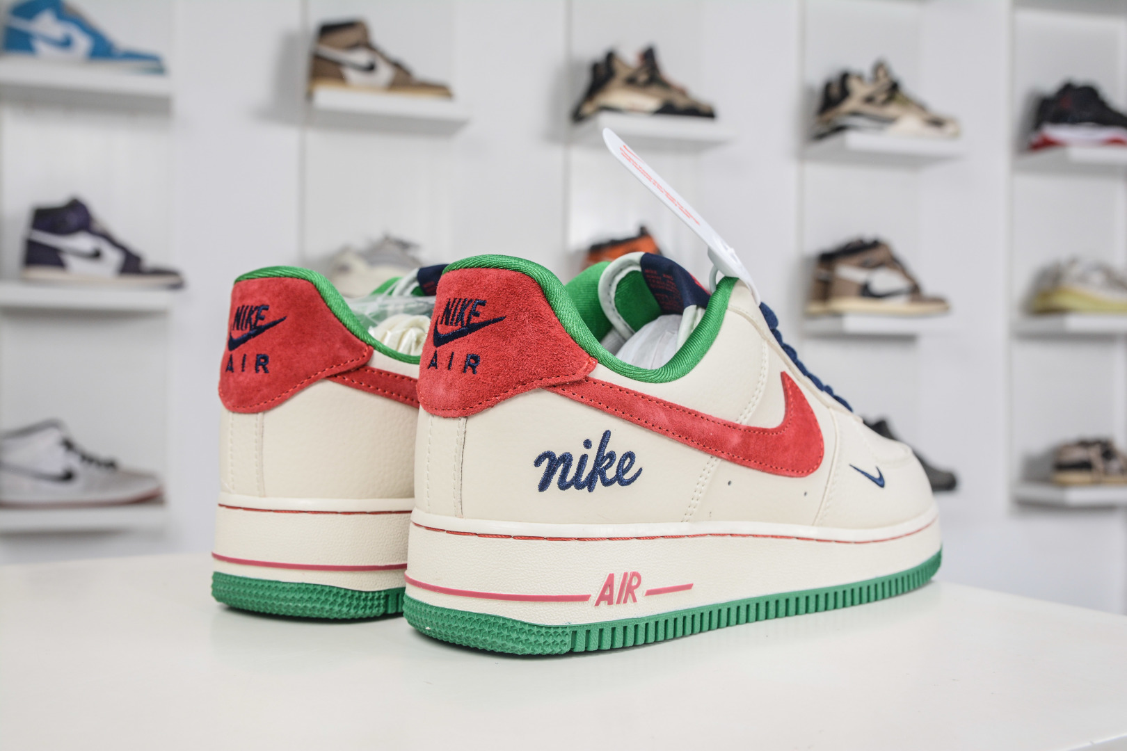 Nike Air Force 1 Low 07 米白绿红 FV3694-108 Nike Air Force 1 Low 07 米白绿红 FV3694-108