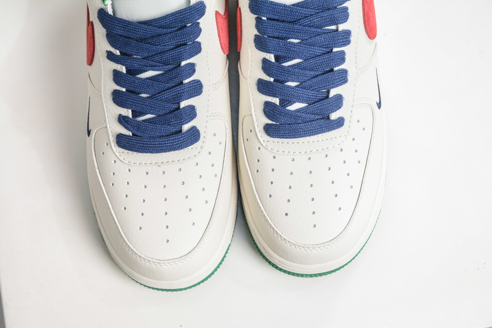 Nike Air Force 1 Low 07 米白绿红 FV3694-108 Nike Air Force 1 Low 07 米白绿红 FV3694-108