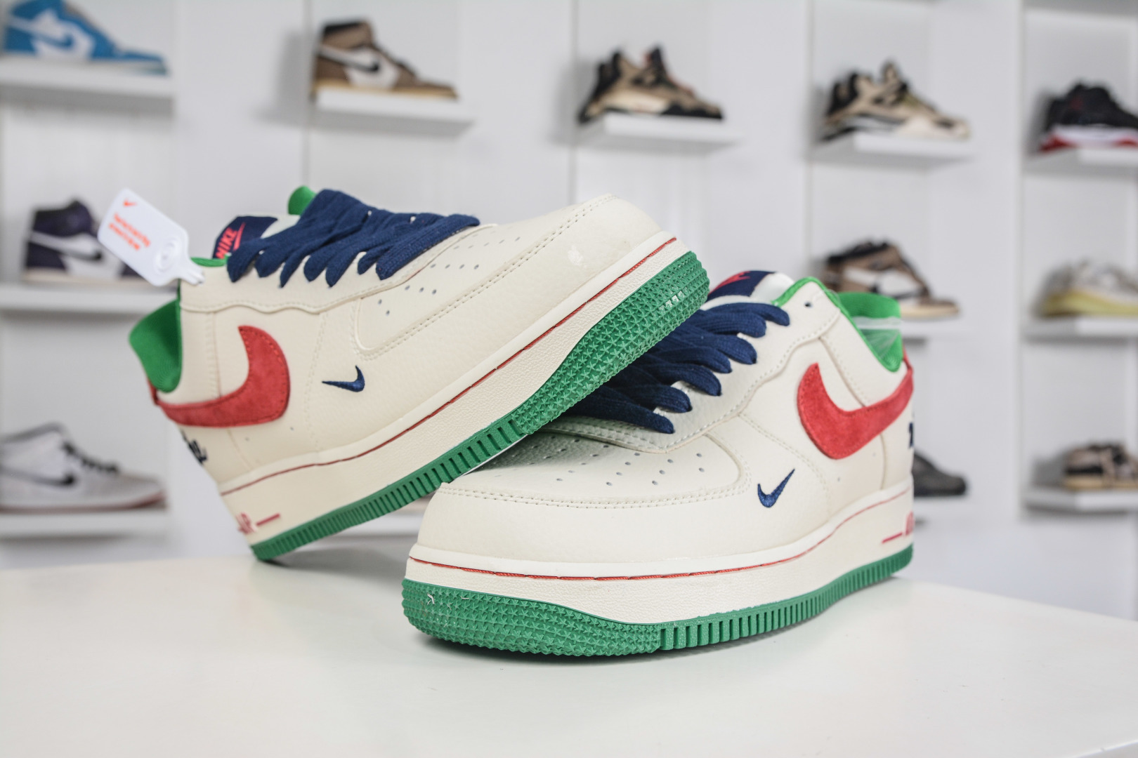 Nike Air Force 1 Low 07 米白绿红 FV3694-108 Nike Air Force 1 Low 07 米白绿红 FV3694-108