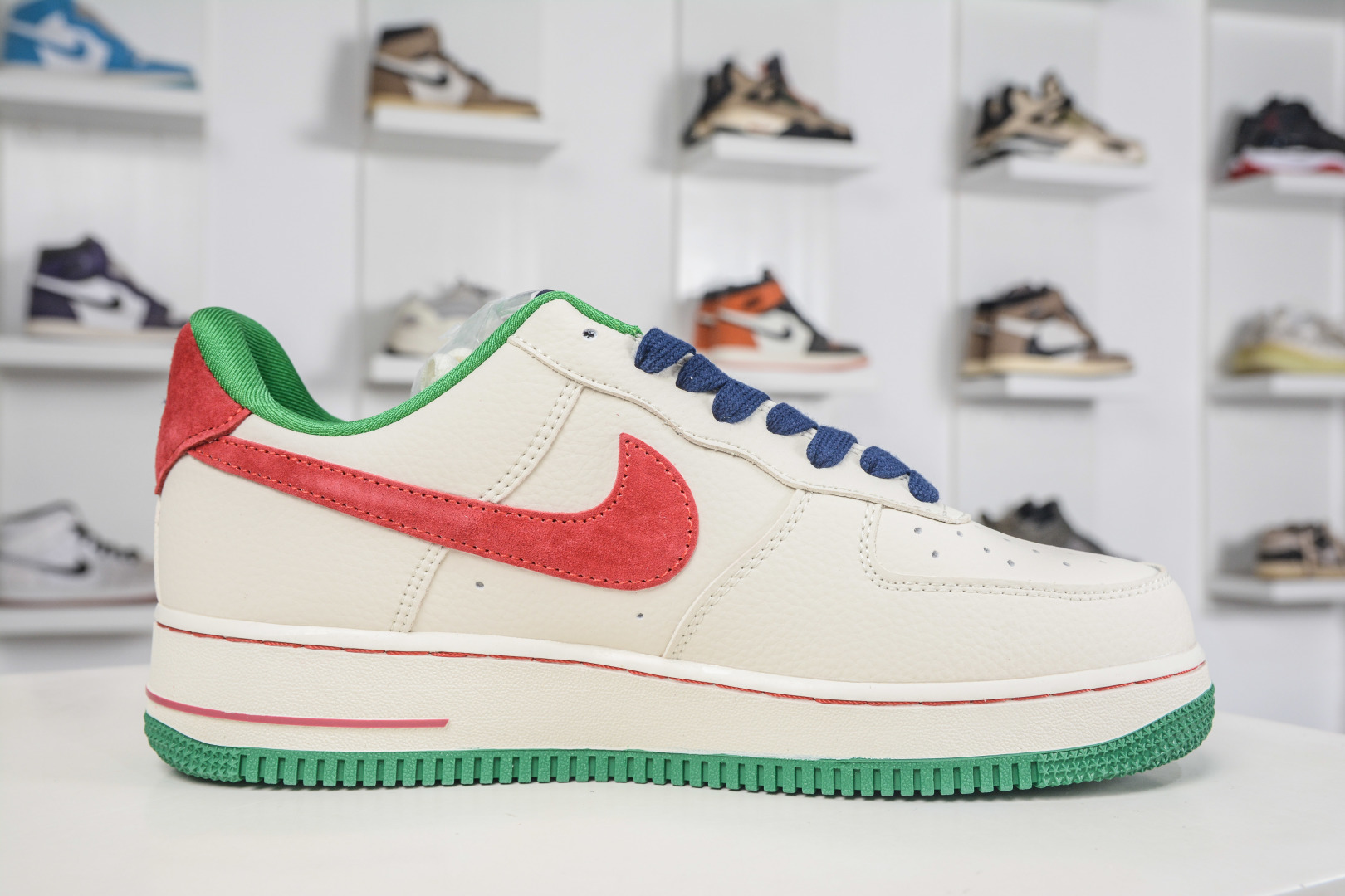 Nike Air Force 1 Low 07 米白绿红 FV3694-108 Nike Air Force 1 Low 07 米白绿红 FV3694-108