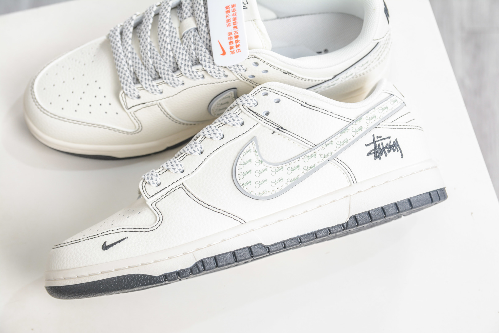 Nike SB Dunk Low X Stussy 斯图西联名-米黑线灰银 HH7518-097 Nike SB Dunk Low X Stussy 斯图西联名-米黑线灰银 HH7518-097