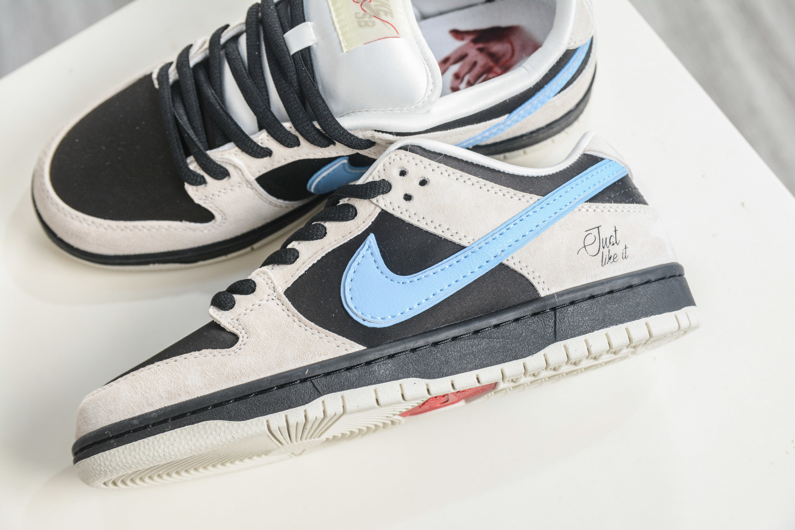 Nike SB Dunk Low 海豚 TMS 西海岸 多巴胺 黑灰蓝 FZ5645-100 Nike SB Dunk Low 海豚 TMS 西海岸 多巴胺 黑灰蓝 FZ5645-100