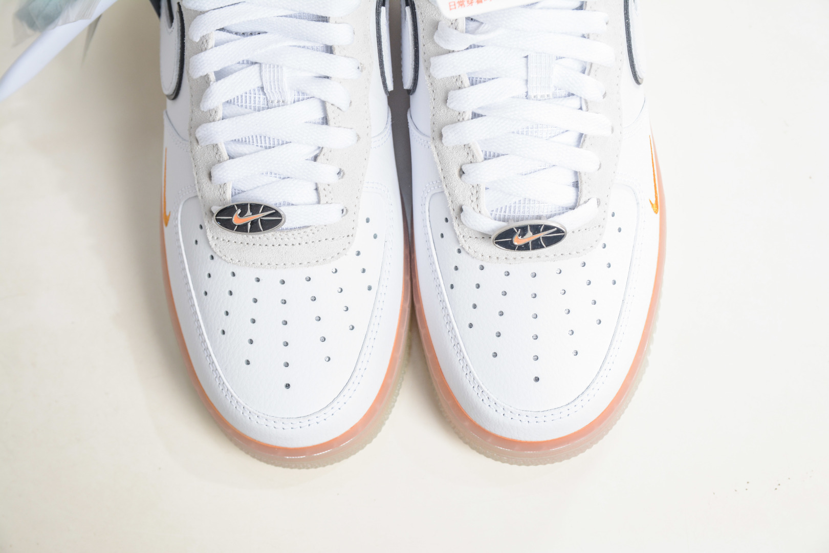 HY版NK Air Force 1 '07 Low 白黑渐变橙 IQ0228-100 HY版NK Air Force 1 '07 Low 白黑渐变橙 IQ0228-100
