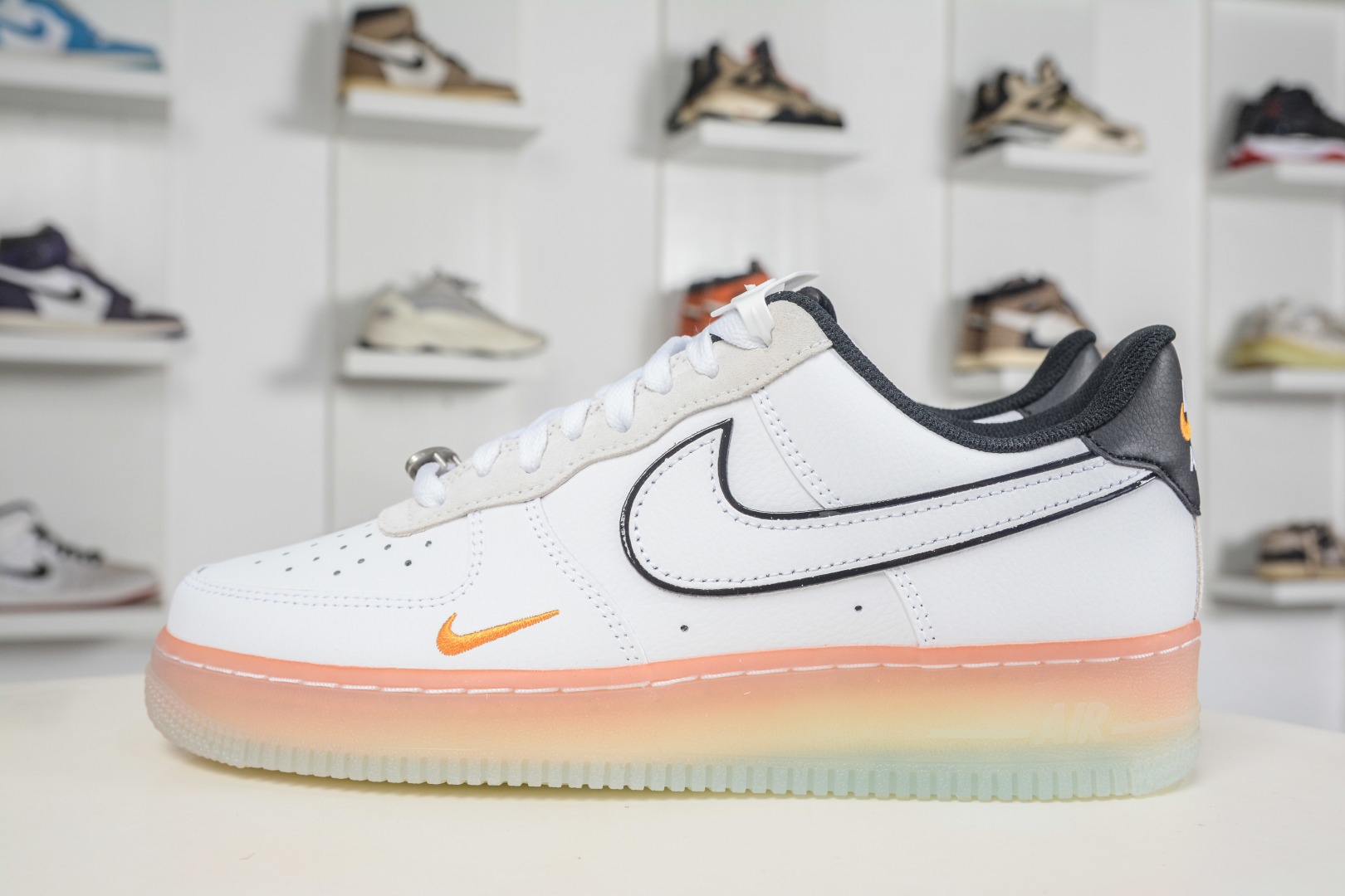 HY版NK Air Force 1 ’07 Low 白黑渐变橙 IQ0228-100 HY版NK Air Force 1 ’07 Low 白黑渐变橙 IQ0228-100