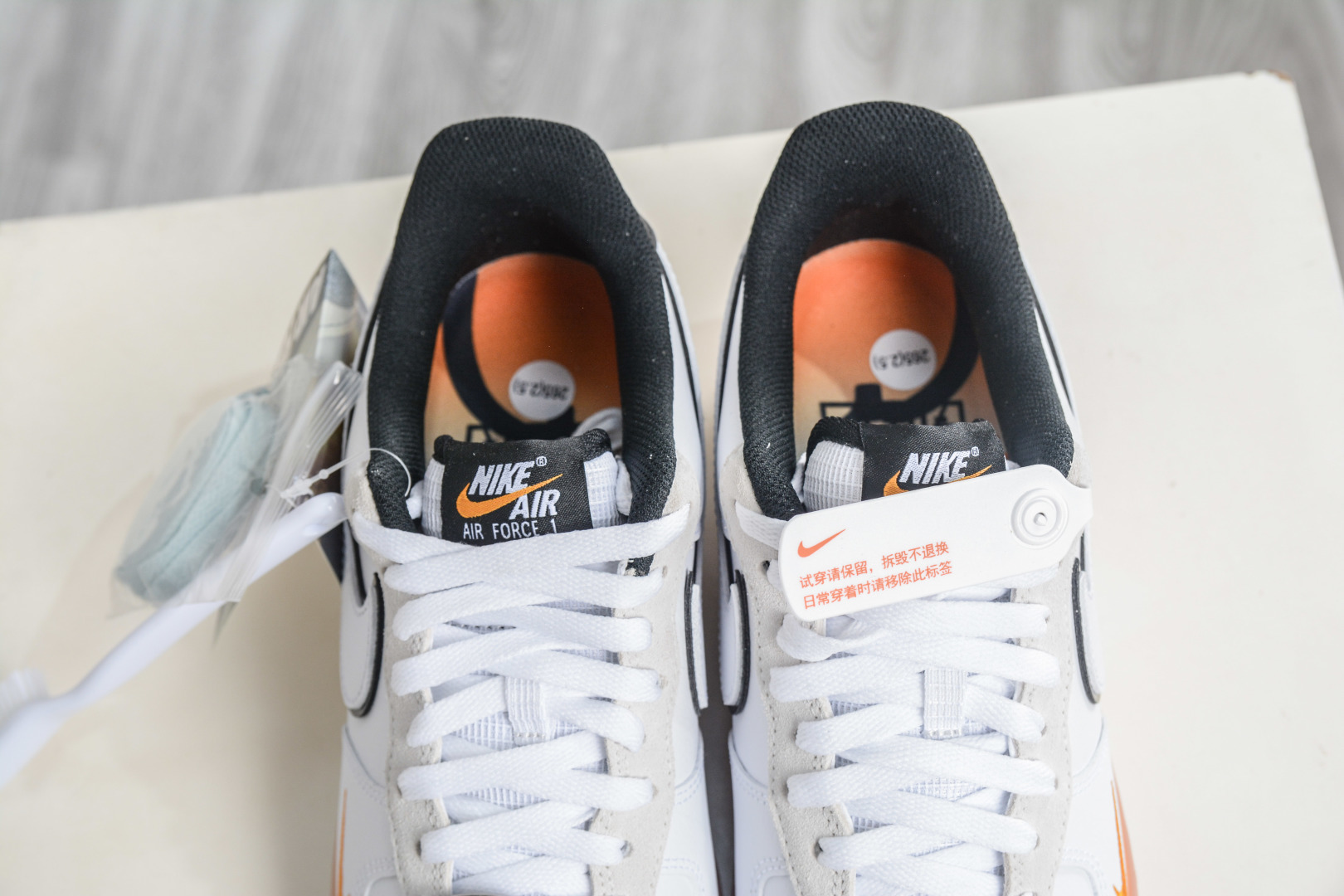 HY版NK Air Force 1 '07 Low 白黑渐变橙 IQ0228-100 HY版NK Air Force 1 '07 Low 白黑渐变橙 IQ0228-100