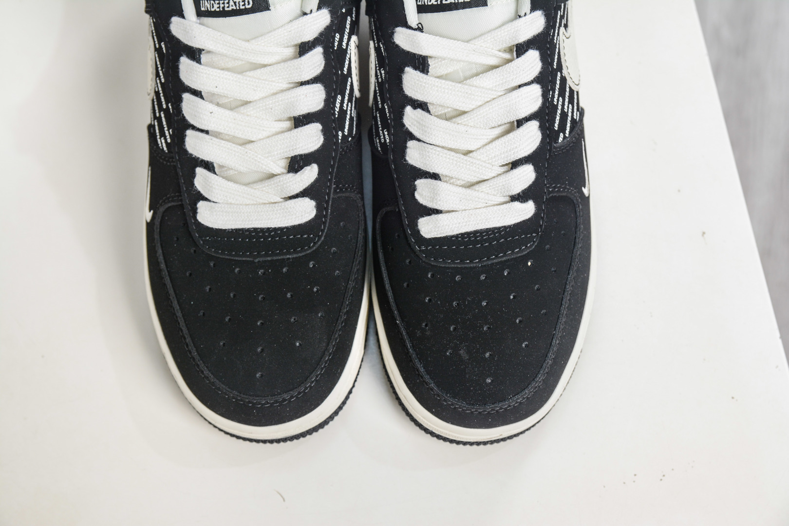 Nike Air Force 1 Low 07 x UNDEFEATED UND联名-黑白 DW8806-004 Nike Air Force 1 Low 07 x UNDEFEATED UND联名-黑白 DW8806-004