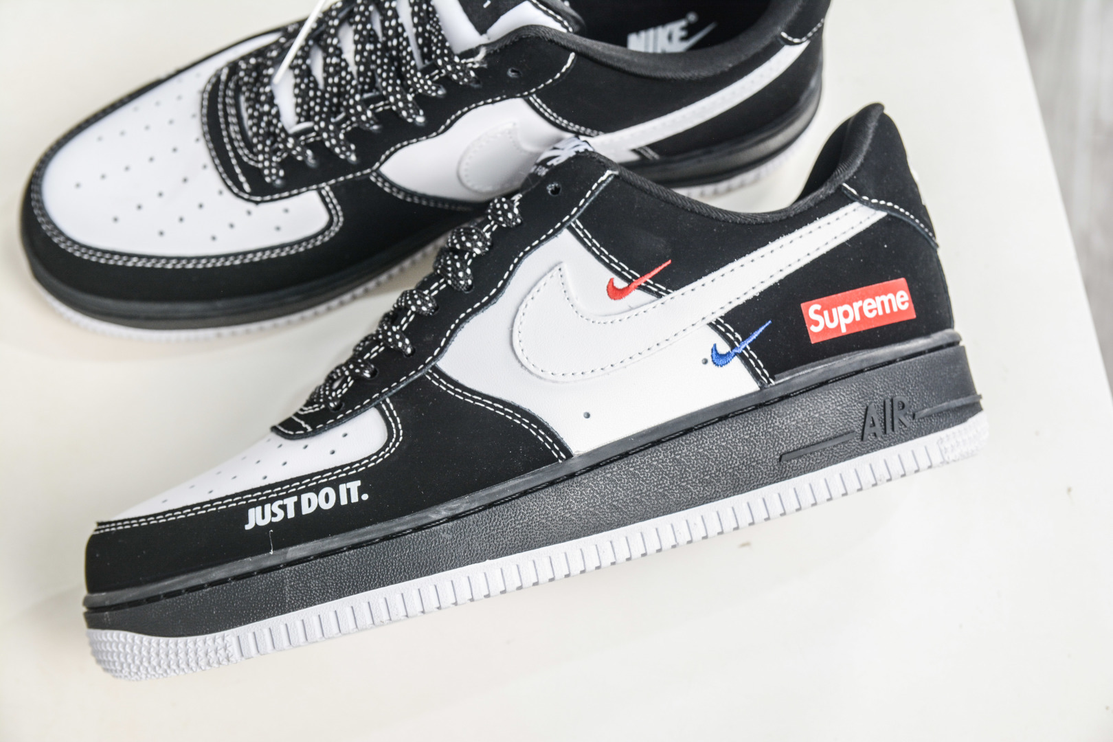 Nike Air Force 1 Low 07 x Supreme SUP联名-白黑 KJ1688-027 Nike Air Force 1 Low 07 x Supreme SUP联名-白黑 KJ1688-027