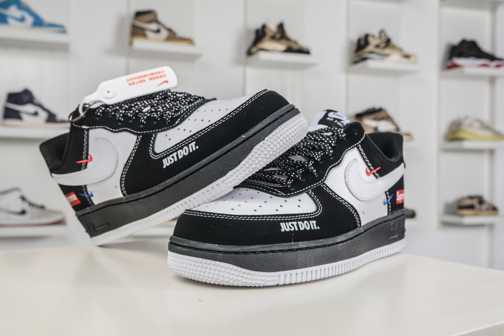 Nike Air Force 1 Low 07 x Supreme SUP联名-白黑 KJ1688-027 Nike Air Force 1 Low 07 x Supreme SUP联名-白黑 KJ1688-027