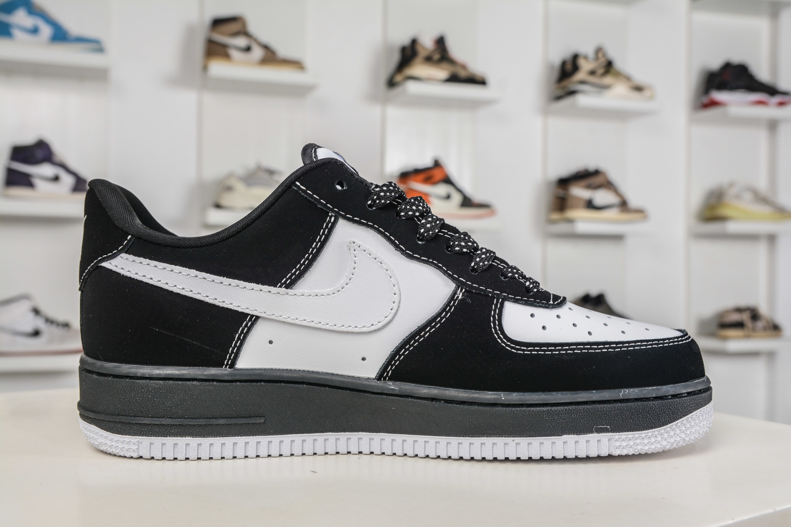 Nike Air Force 1 Low 07 x Supreme SUP联名-白黑 KJ1688-027 Nike Air Force 1 Low 07 x Supreme SUP联名-白黑 KJ1688-027
