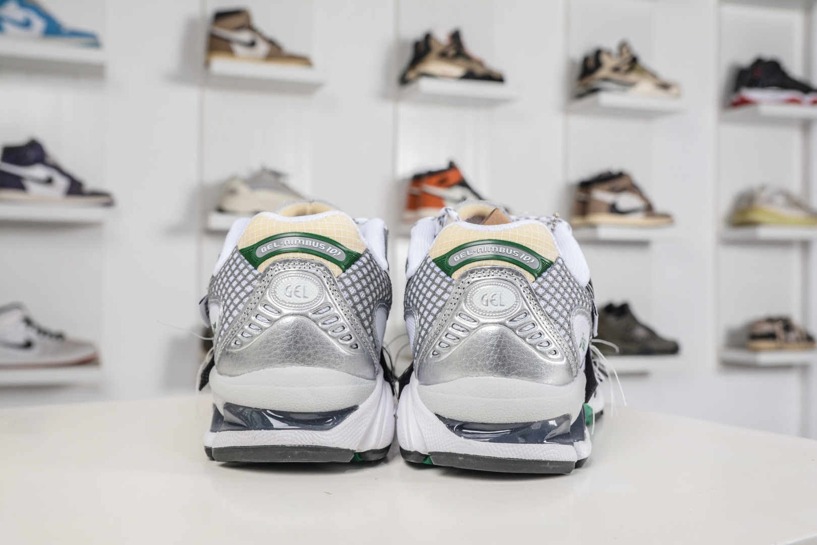 ASICS Gel-Nimbus 10.1 亚瑟士雨云10.1代系列轻量缓震休闲运动跑步鞋 1203A814-020 ASICS Gel-Nimbus 10.1 亚瑟士雨云10.1代系列轻量缓震休闲运动跑步鞋 1203A814-020