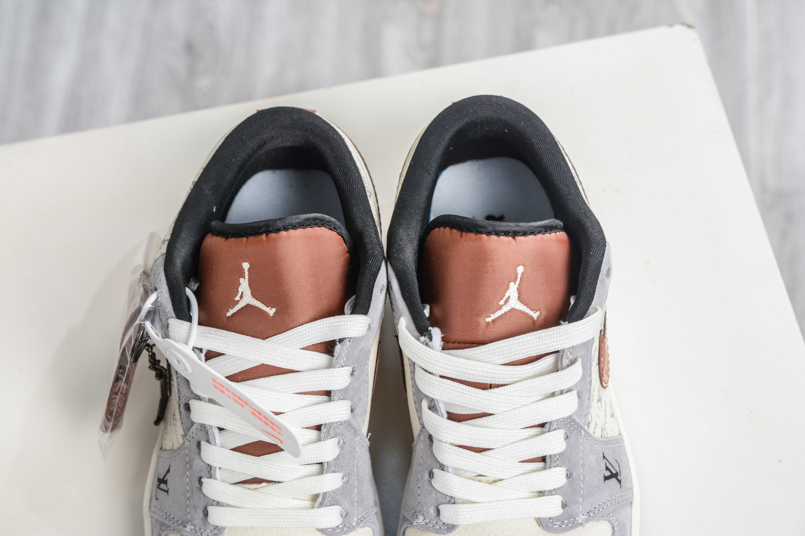 Air Jordan x Louis Vuitton AJ1 Low AJ1 低帮LV联名-灰白棕 QL1988-007 Air Jordan x Louis Vuitton AJ1 Low AJ1 低帮LV联名-灰白棕 QL1988-007