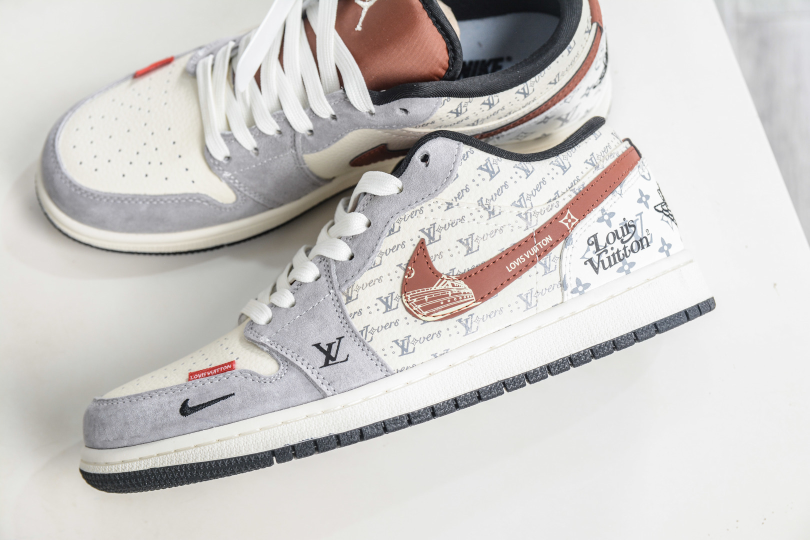 Air Jordan x Louis Vuitton AJ1 Low AJ1 低帮LV联名-灰白棕 QL1988-007 Air Jordan x Louis Vuitton AJ1 Low AJ1 低帮LV联名-灰白棕 QL1988-007