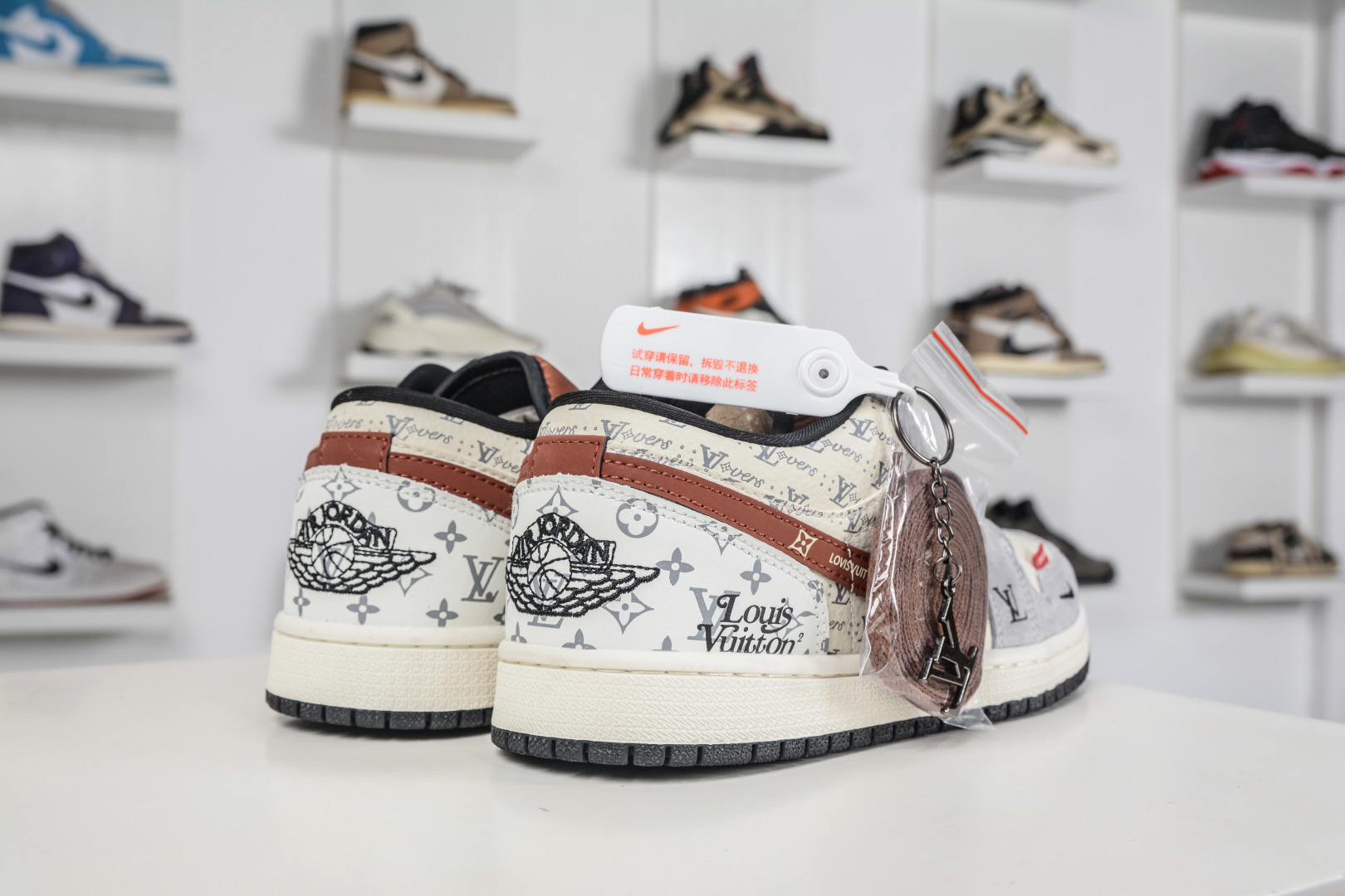Air Jordan x Louis Vuitton AJ1 Low AJ1 低帮LV联名-灰白棕 QL1988-007 Air Jordan x Louis Vuitton AJ1 Low AJ1 低帮LV联名-灰白棕 QL1988-007