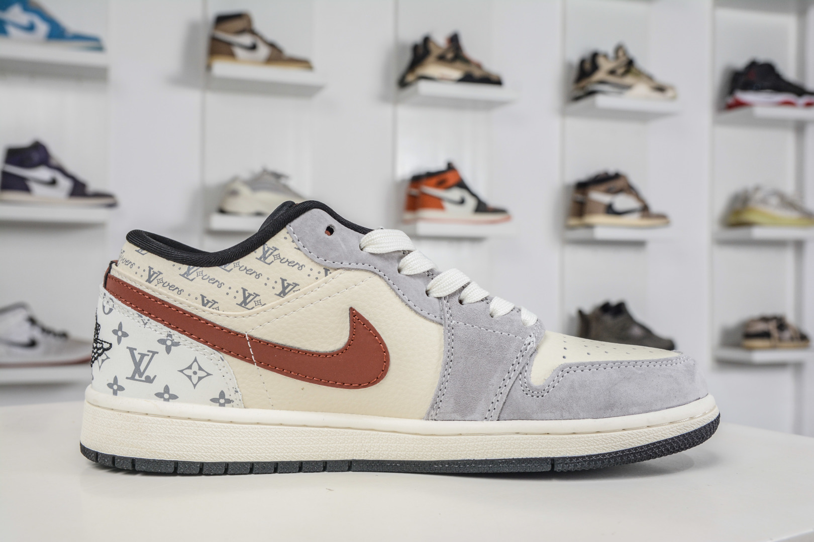 Air Jordan x Louis Vuitton AJ1 Low AJ1 低帮LV联名-灰白棕 QL1988-007 Air Jordan x Louis Vuitton AJ1 Low AJ1 低帮LV联名-灰白棕 QL1988-007