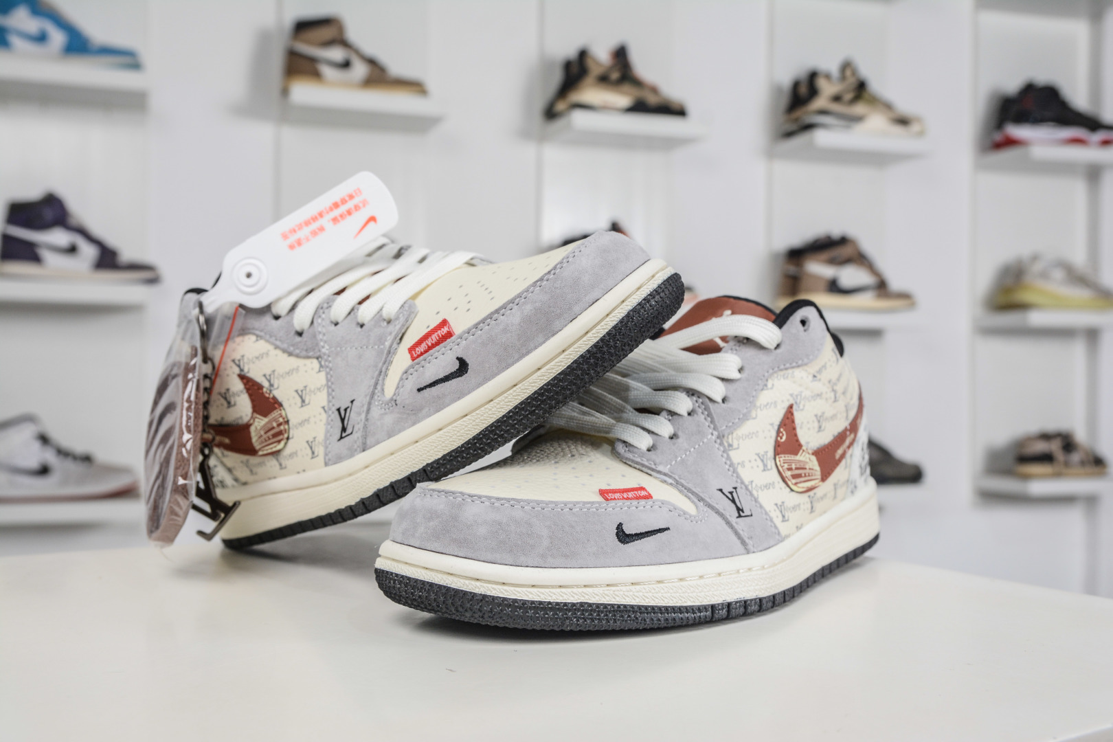 Air Jordan x Louis Vuitton AJ1 Low AJ1 低帮LV联名-灰白棕 QL1988-007 Air Jordan x Louis Vuitton AJ1 Low AJ1 低帮LV联名-灰白棕 QL1988-007