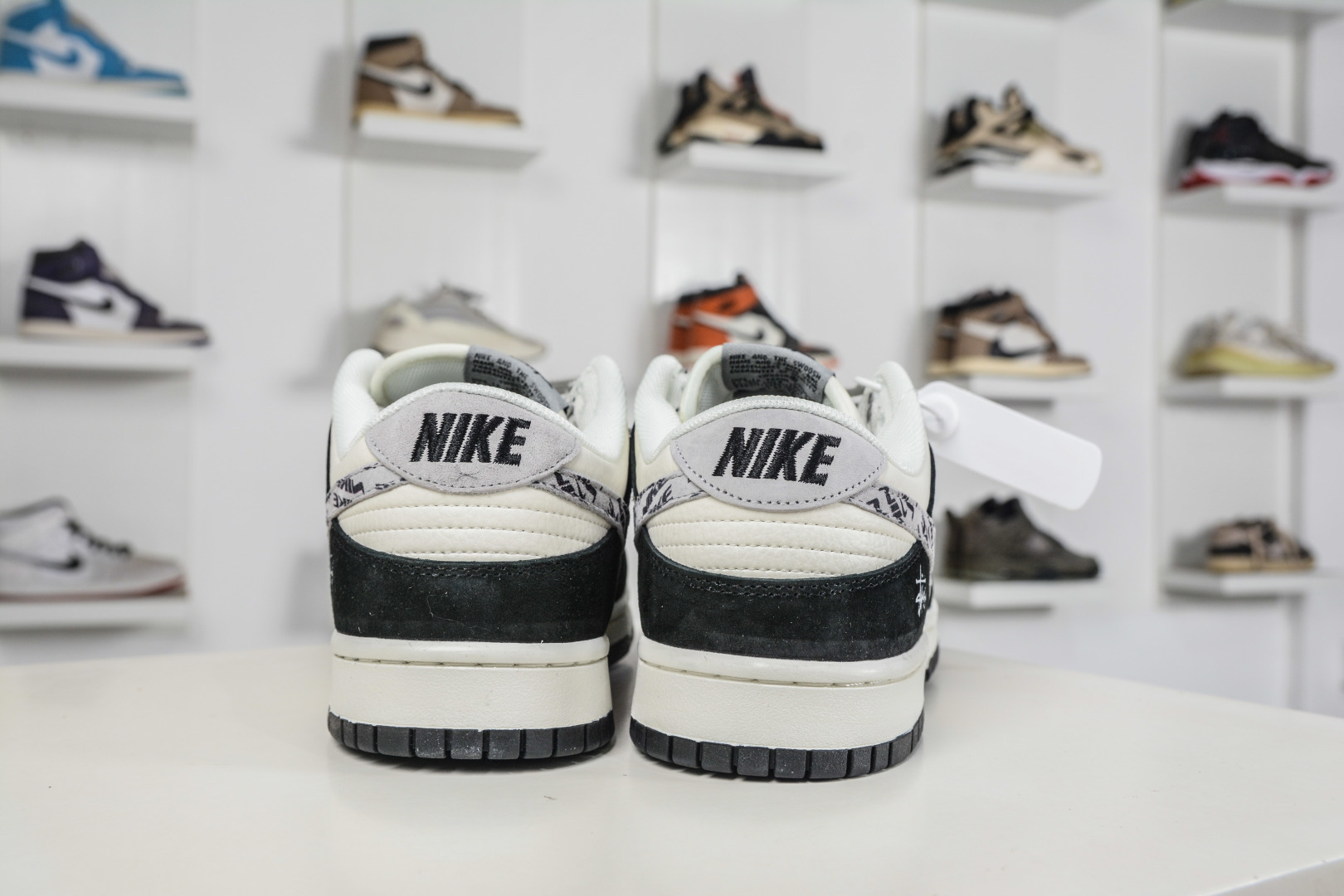 Nike SB Dunk Low X Stussy 斯图西联名—米白黑 XZ5899-111