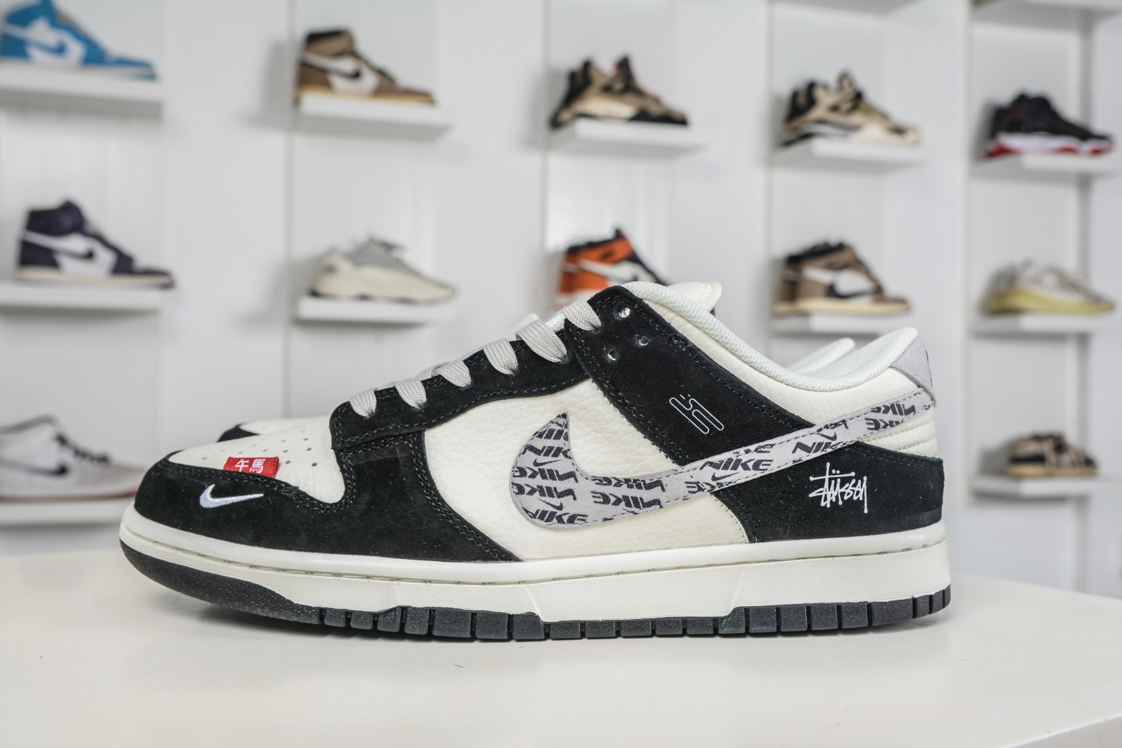 Nike SB Dunk Low X Stussy 斯图西联名—米白黑 XZ5899-111