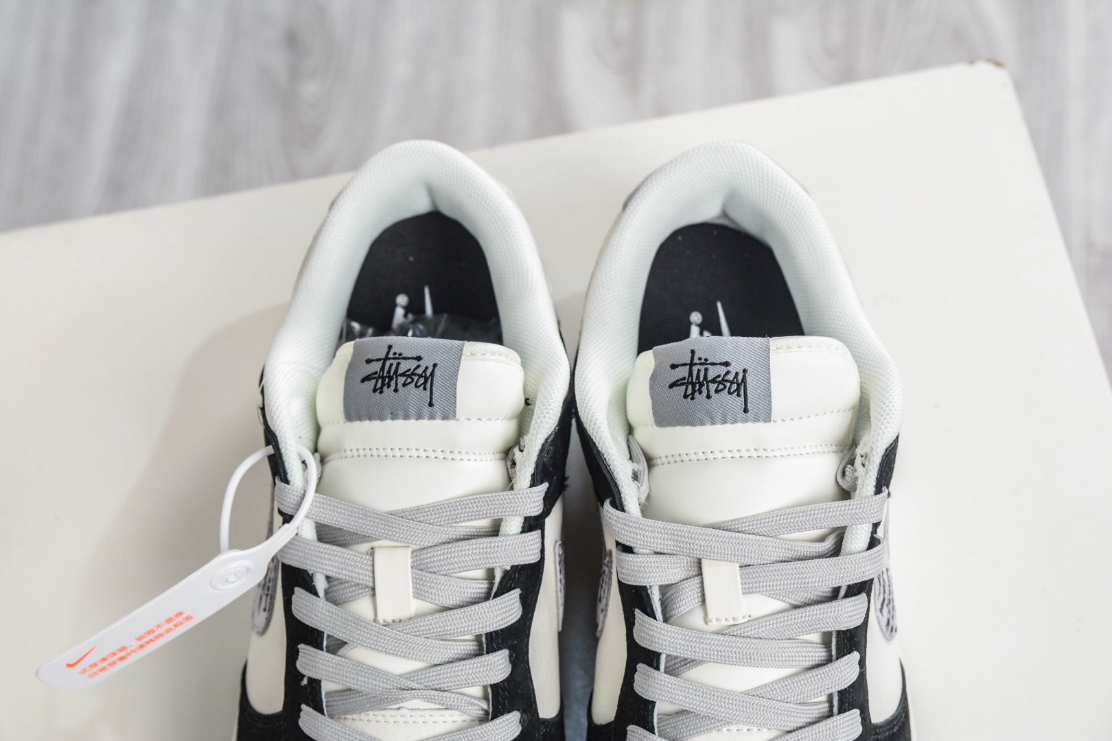 Nike SB Dunk Low X Stussy 斯图西联名—米白黑 XZ5899-111