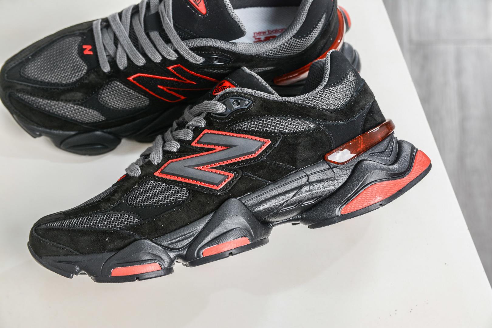 T版新百伦New Balance NB9060 黑红 GC9060JR T版新百伦New Balance NB9060 黑红 GC9060JR