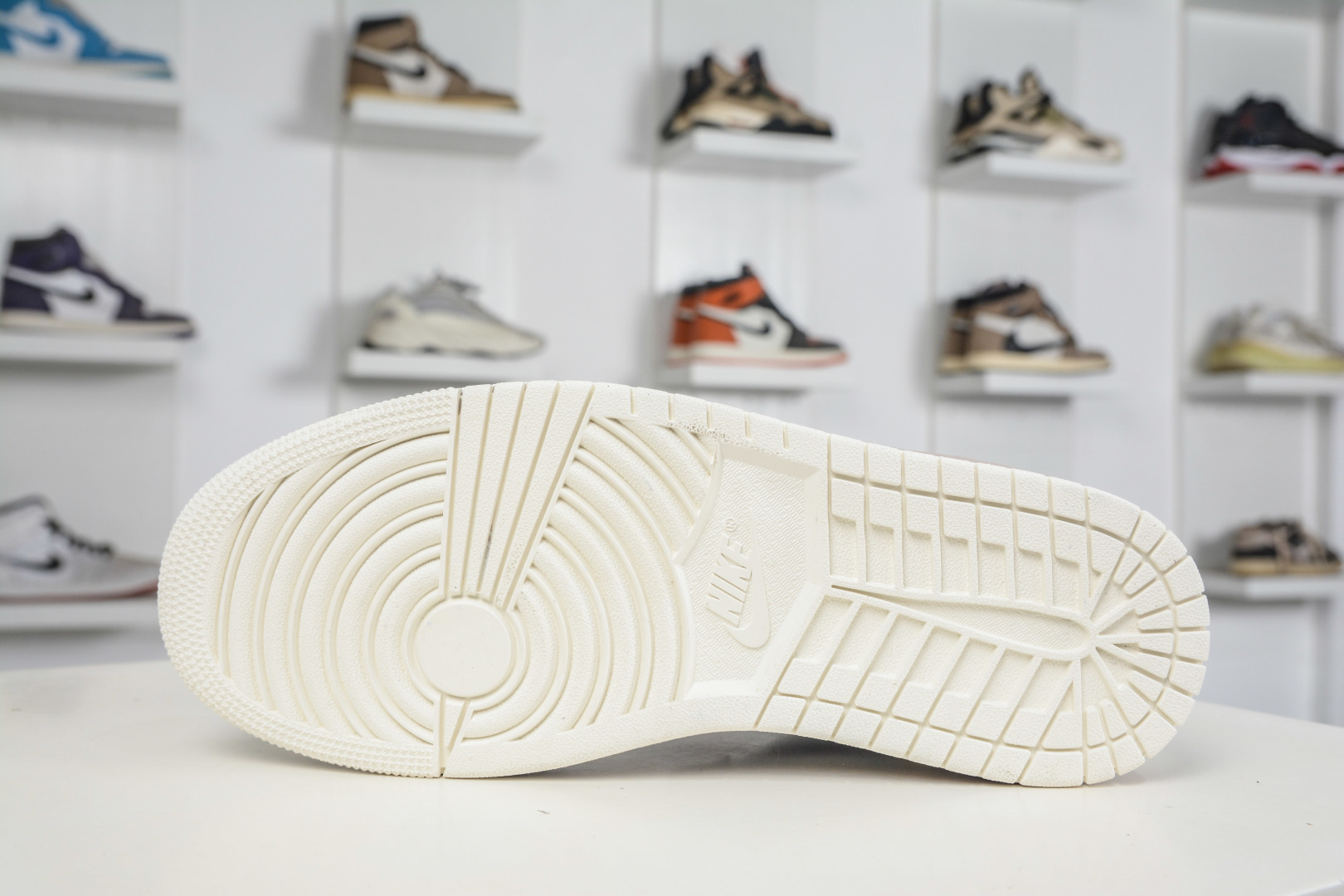 Air Jordan 1 Low 条纹白蓝 AJ1 低帮休闲板鞋 IR7553-422 Air Jordan 1 Low 条纹白蓝 AJ1 低帮休闲板鞋 IR7553-422