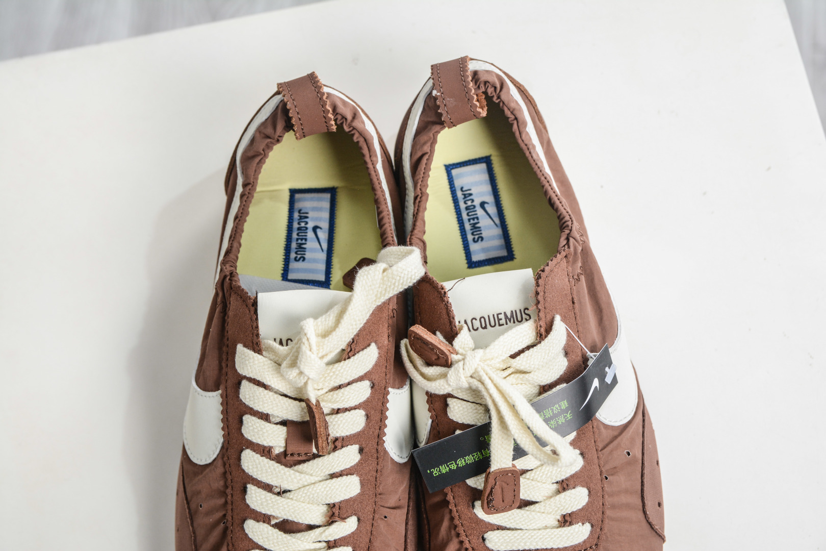 Jacquemus x Nike Jacumoon 耐克 柔软舒适防滑耐磨 低帮休闲板鞋 HV8547-200 Jacquemus x Nike Jacumoon 耐克 柔软舒适防滑耐磨 低帮休闲板鞋 HV8547-200