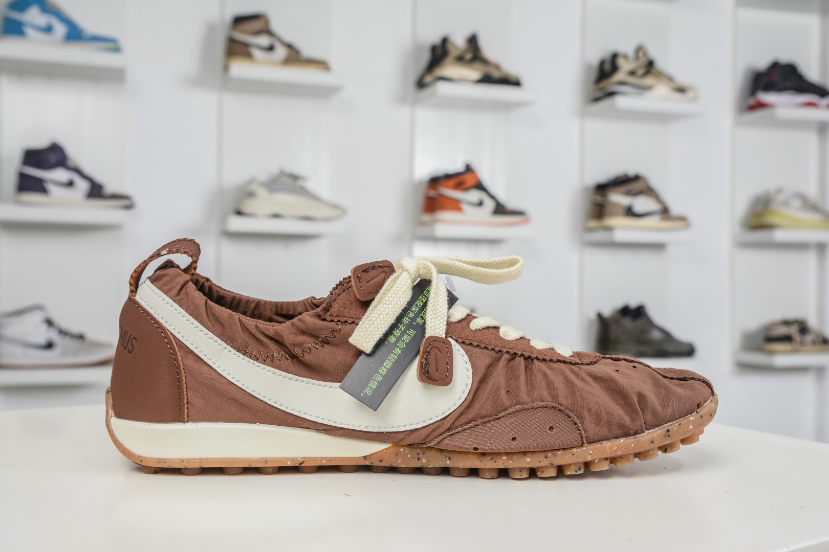 Jacquemus x Nike Jacumoon 耐克 柔软舒适防滑耐磨 低帮休闲板鞋 HV8547-200 Jacquemus x Nike Jacumoon 耐克 柔软舒适防滑耐磨 低帮休闲板鞋 HV8547-200