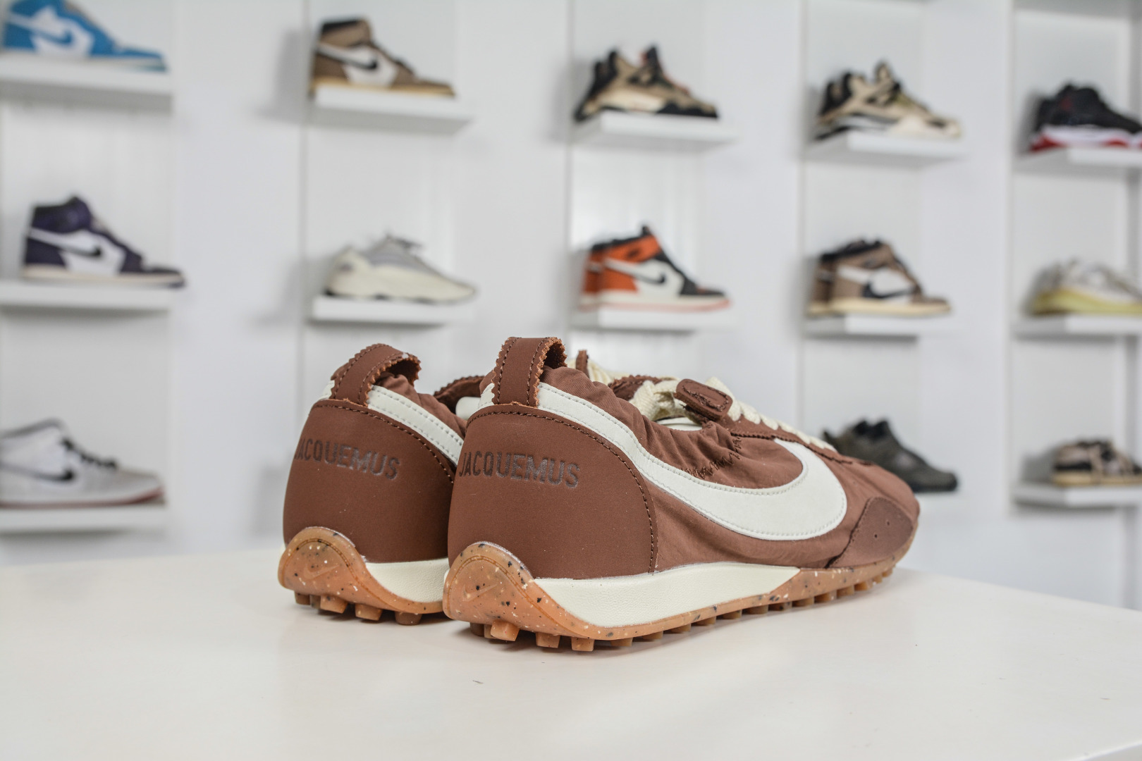 Jacquemus x Nike Jacumoon 耐克 柔软舒适防滑耐磨 低帮休闲板鞋 HV8547-200 Jacquemus x Nike Jacumoon 耐克 柔软舒适防滑耐磨 低帮休闲板鞋 HV8547-200